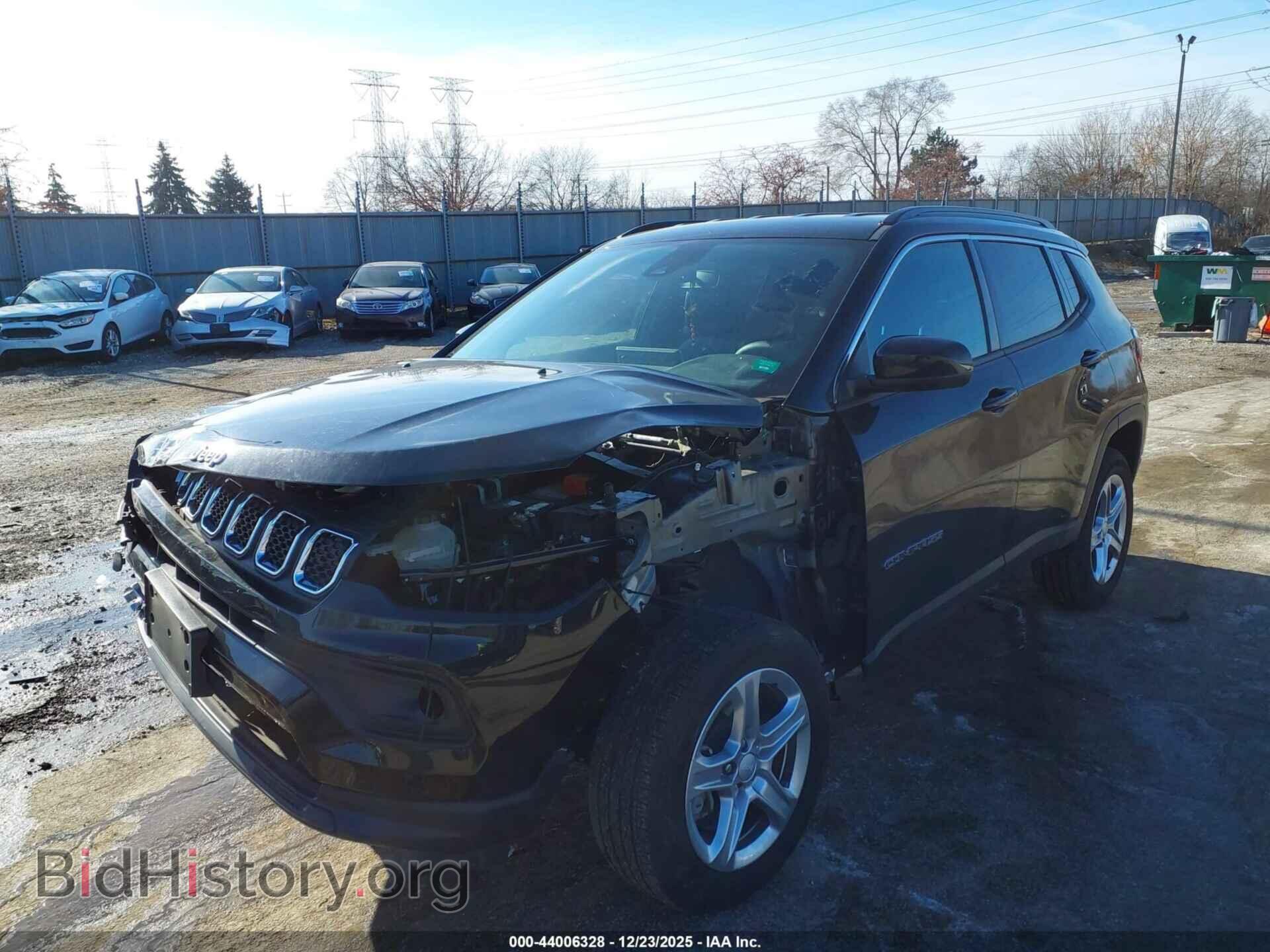2023 JEEP COMPASS - VIN: 3C4NJDBN9PT560003 - Фото 2