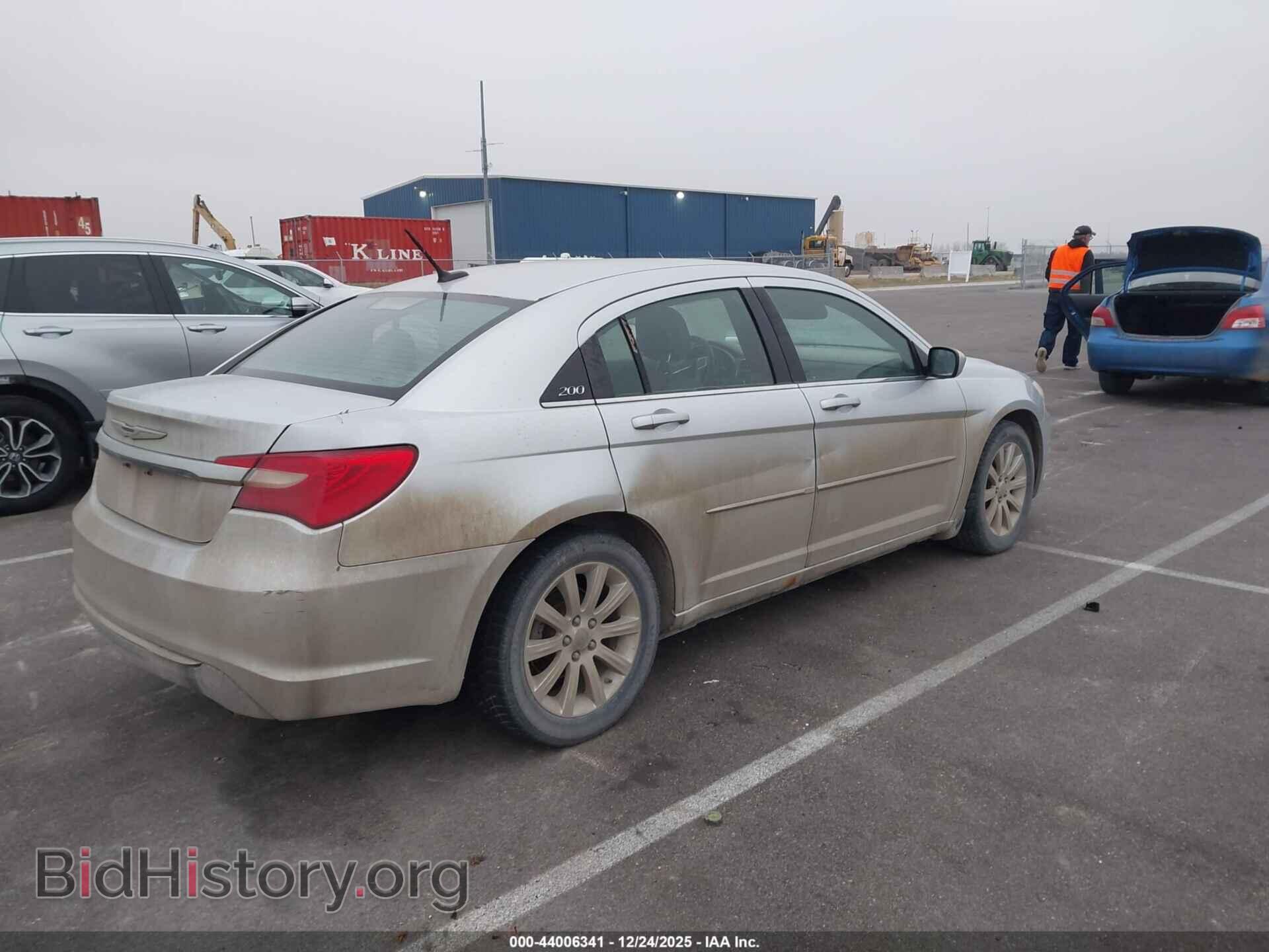2012 CHRYSLER 200 - VIN: 1C3CCBBB6CN155081 - Фото 4