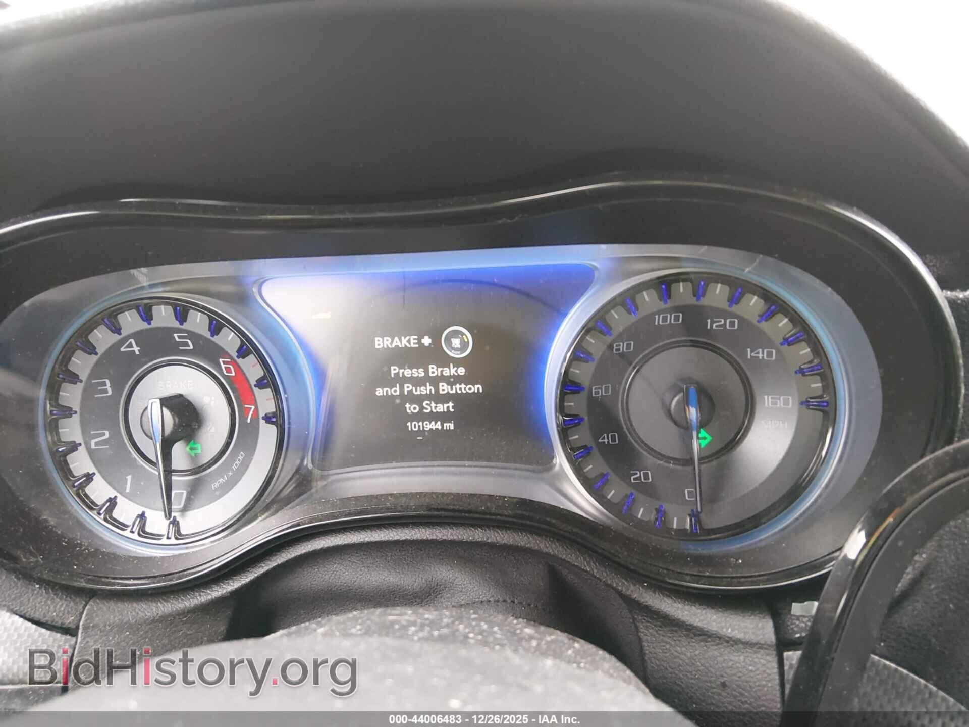 2016 CHRYSLER 300 - VIN: 2C3CCABT4GH164167 - Фото 7