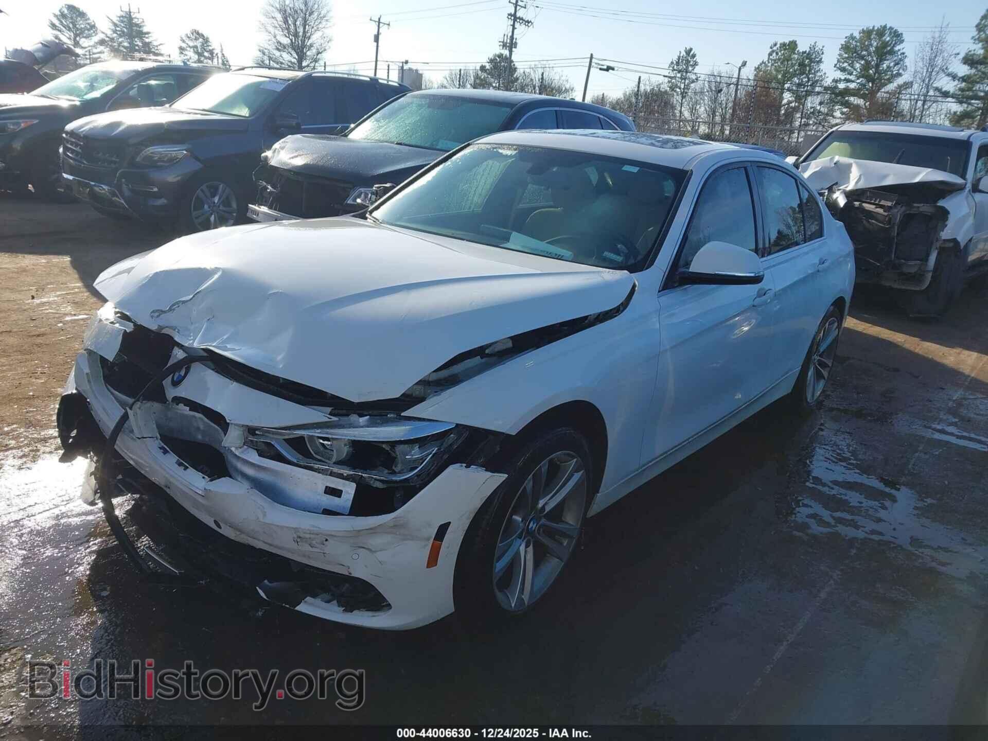 2018 BMW 330I - VIN: WBA8B9C50JEE81705 - Фото 2