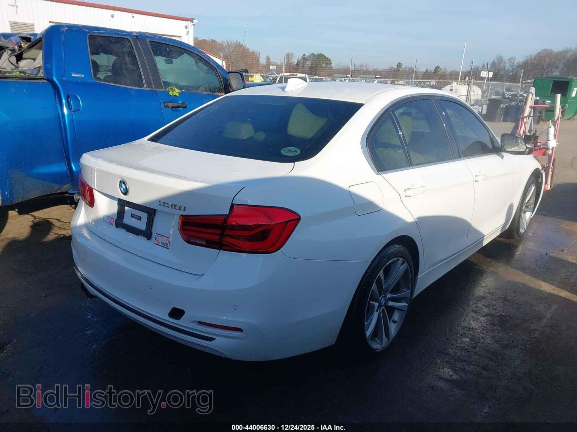 2018 BMW 330I - VIN: WBA8B9C50JEE81705 - Фото 4