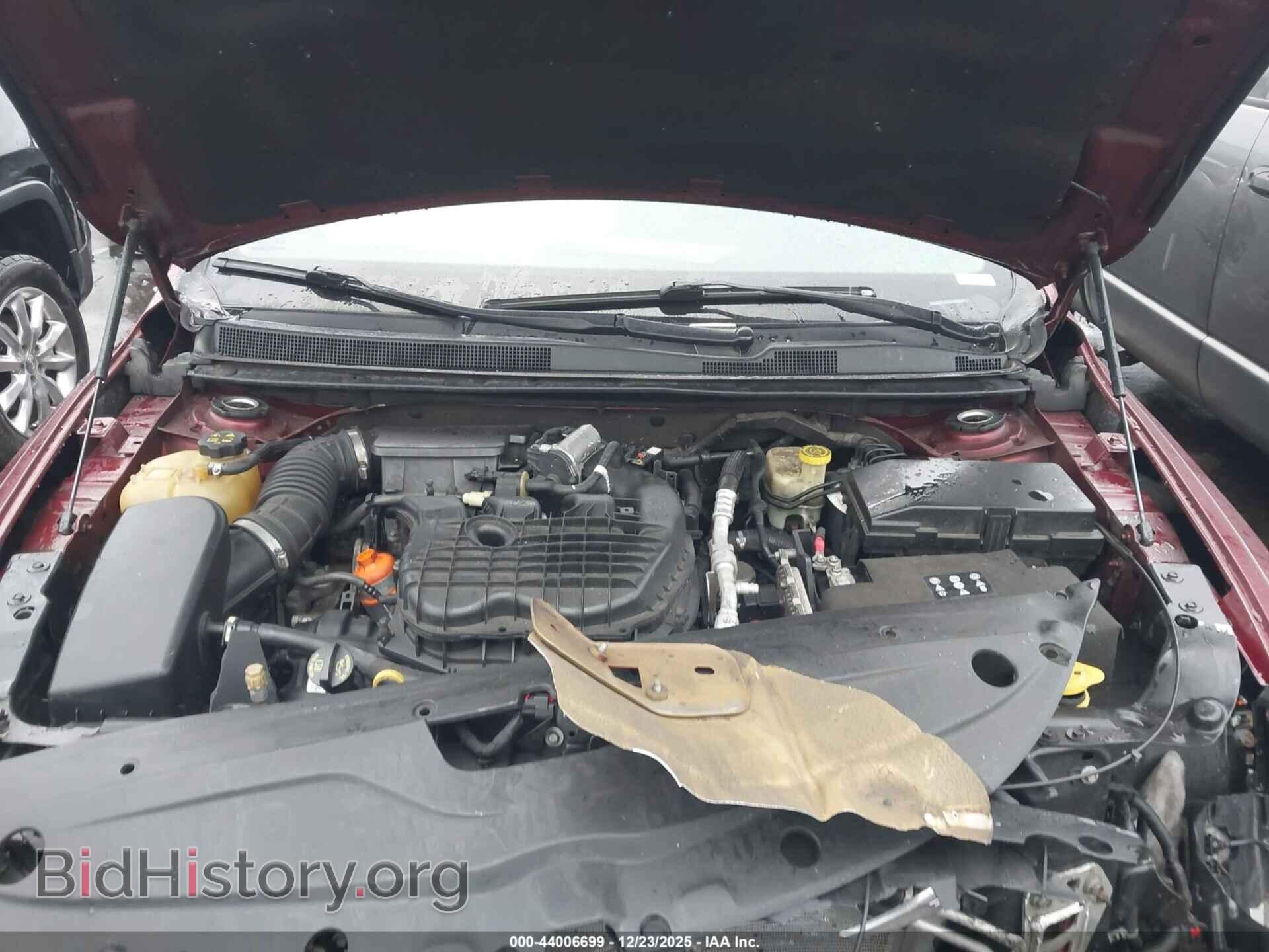 2015 CHRYSLER 200 - VIN: 1C3CCCCG7FN524809 - Фото 10