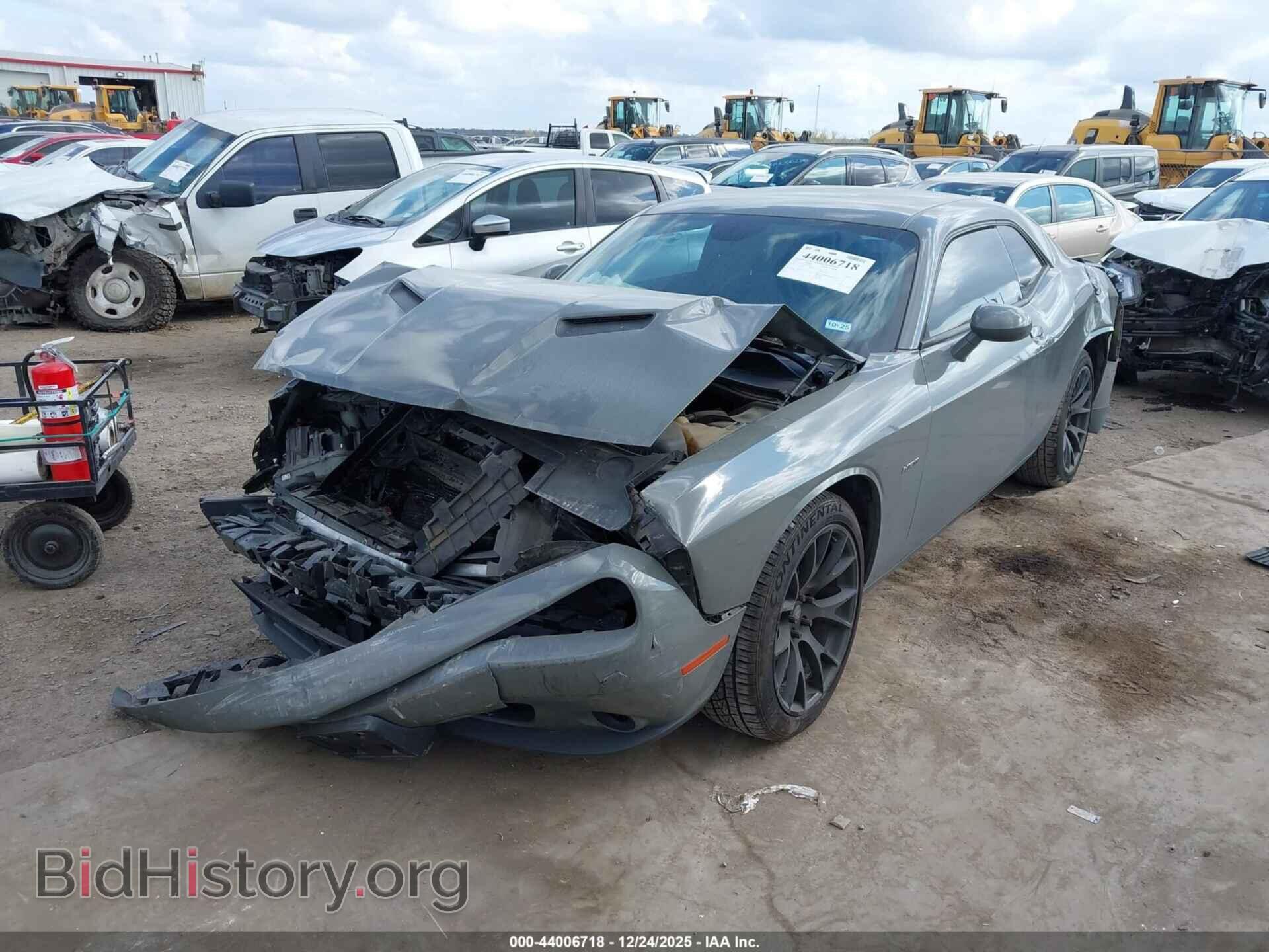 2017 DODGE CHALLENGER - VIN: 2C3CDZBTXHH555532 - Photo 2