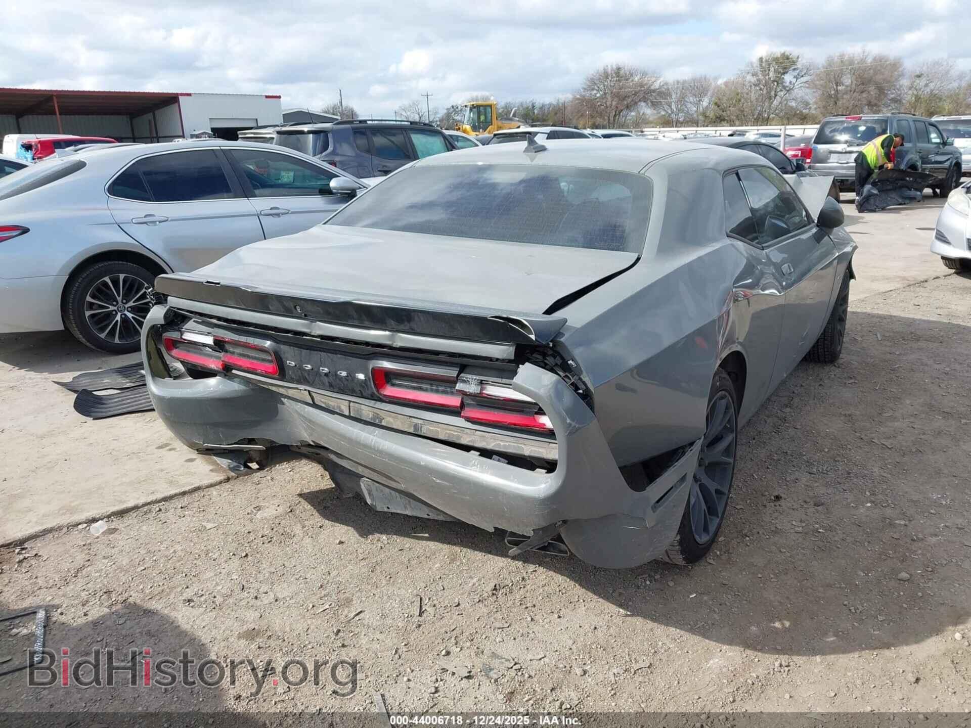 2017 DODGE CHALLENGER - VIN: 2C3CDZBTXHH555532 - Photo 4