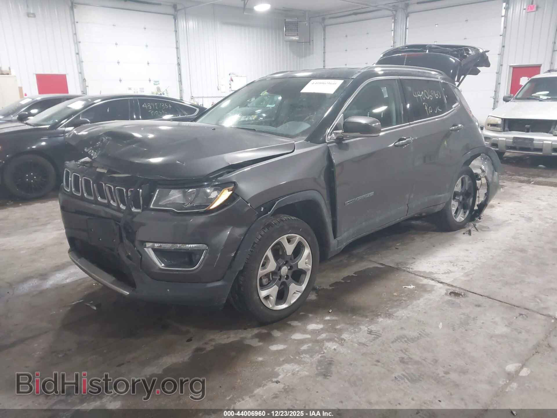 2018 JEEP COMPASS - VIN: 3C4NJDCB1JT201899 - Фото 2