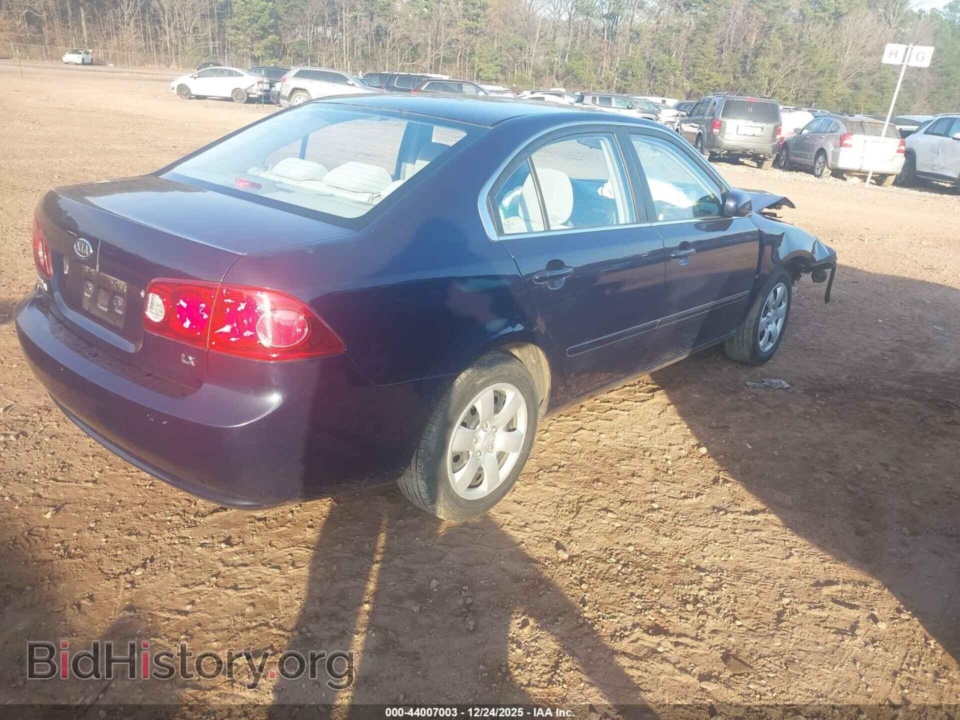 2007 KIA OPTIMA - VIN: KNAGE123375156640 - Фото 4