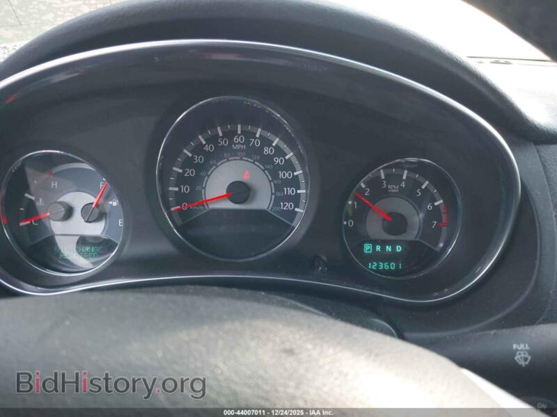 2012 Chrysler 200 (VIN 1C3CCBCB7CN140829) — фото 7 из 12