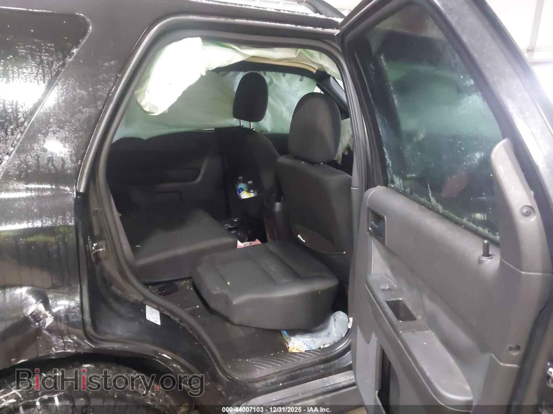 2011 FORD ESCAPE - VIN: 1FMCU0D79BKB97147 - Фото 8