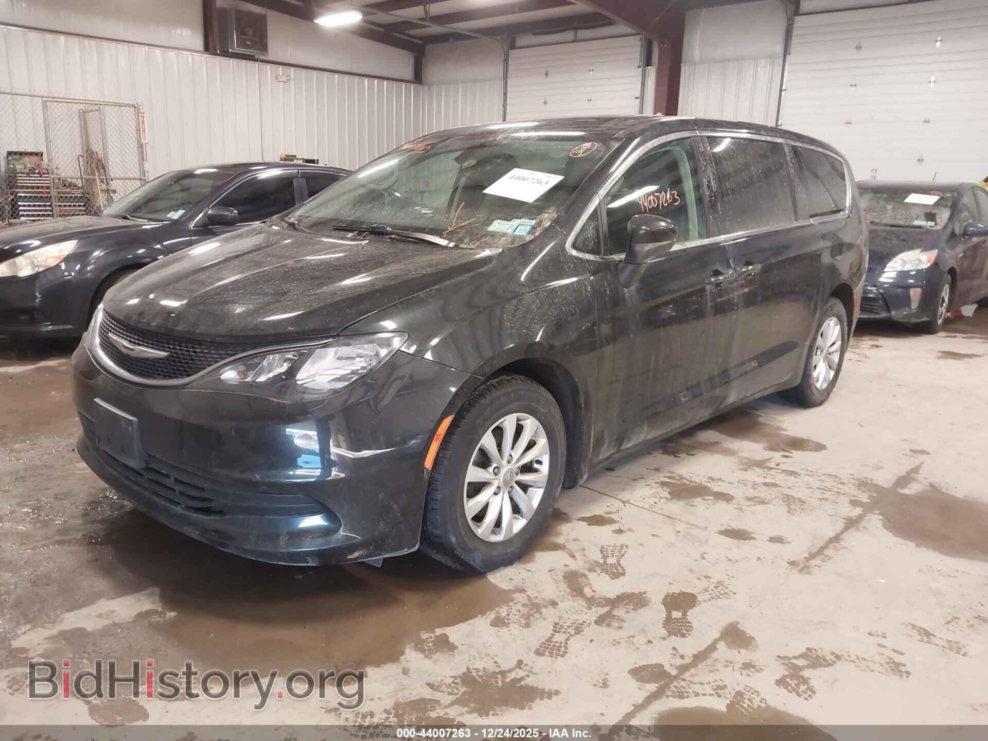 2017 CHRYSLER PACIFICA - VIN: 2C4RC1DG0HR514704 - Фото 2