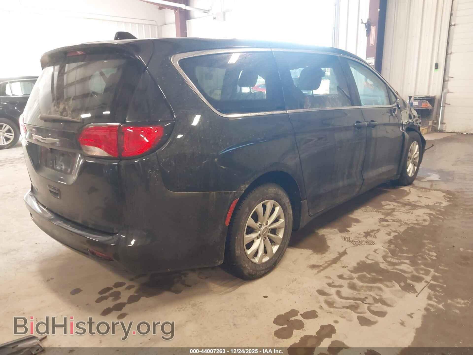 2017 CHRYSLER PACIFICA - VIN: 2C4RC1DG0HR514704 - Фото 4