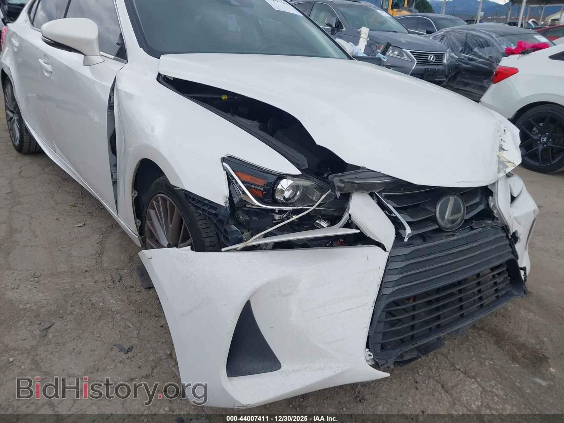 2017 LEXUS IS 200T - VIN: JTHBA1D27H5050706 - Фото 6