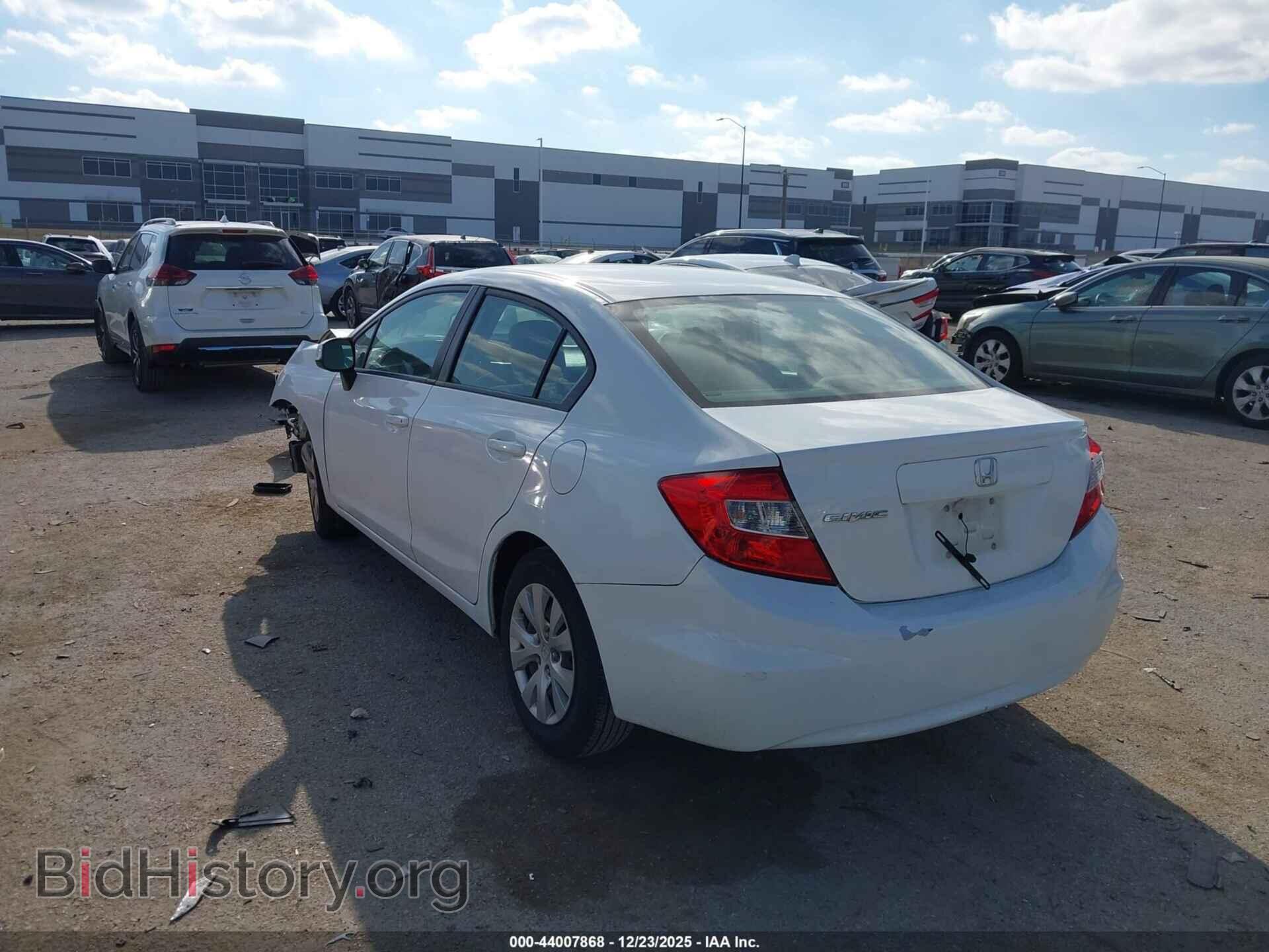 2012 HONDA CIVIC - VIN: 2HGFB2F58CH558280 - Фото 3