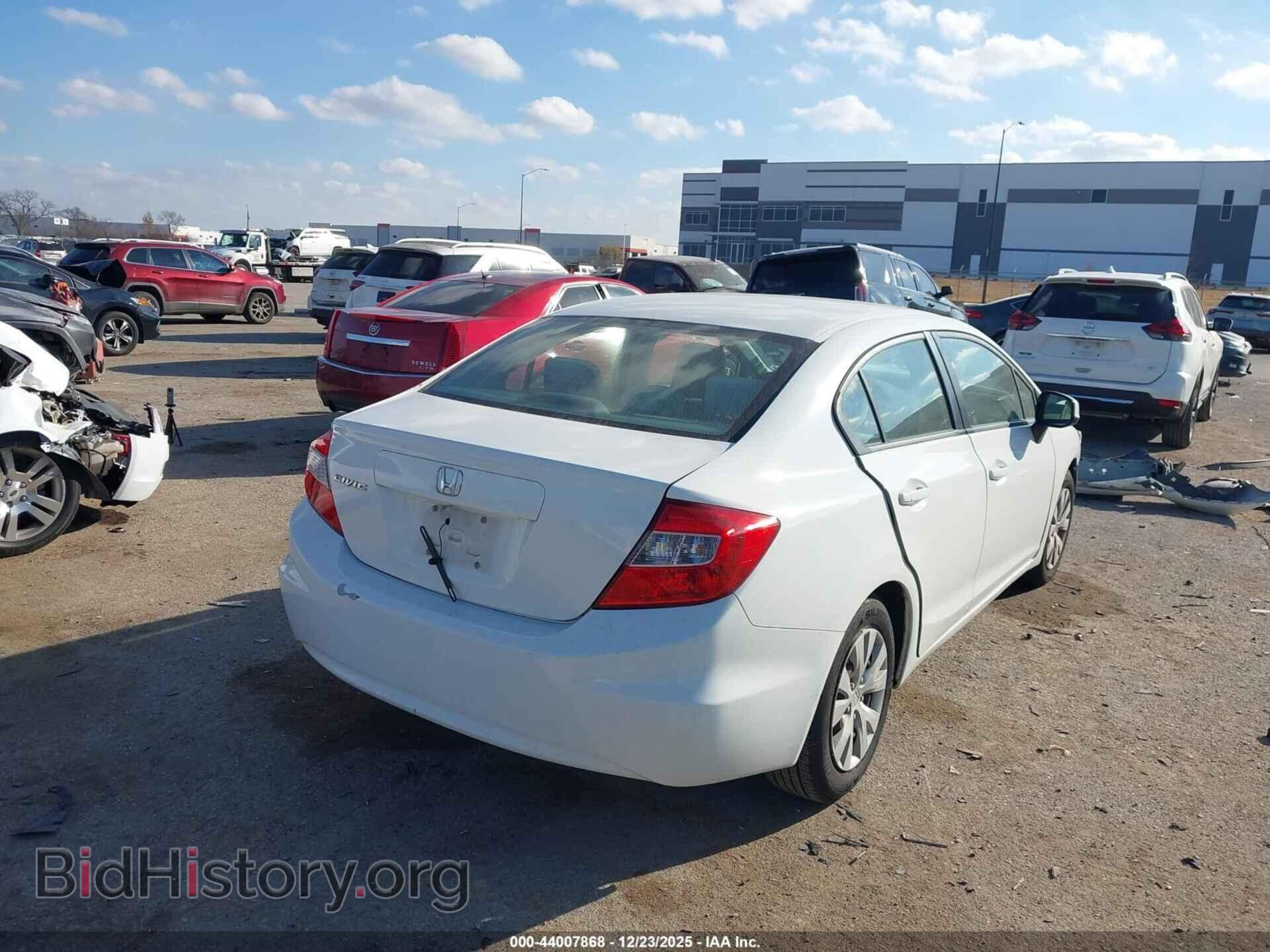 2012 HONDA CIVIC - VIN: 2HGFB2F58CH558280 - Фото 4