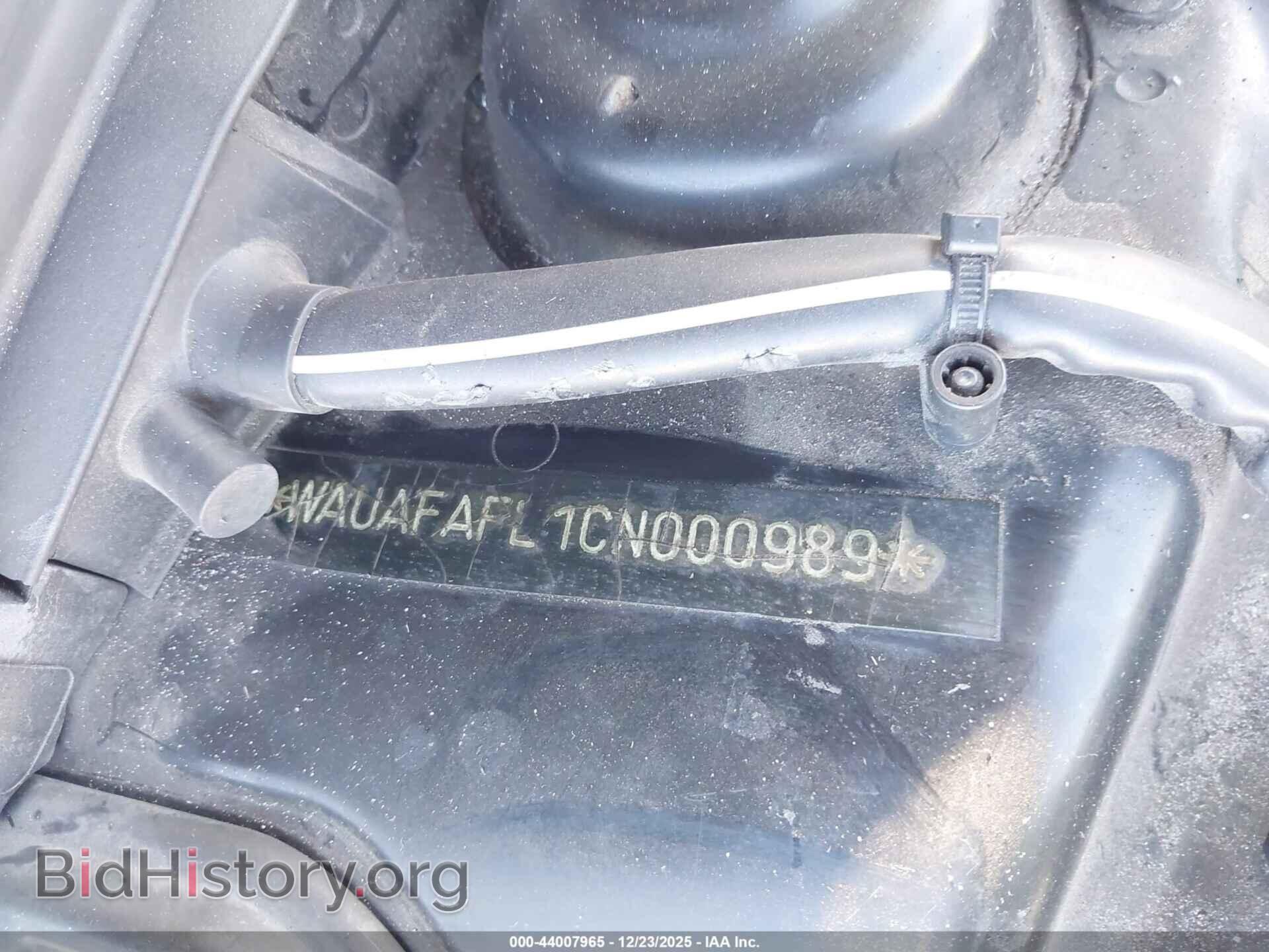 2012 AUDI A4 - VIN: WAUAFAFL1CN000989 - Photo 9
