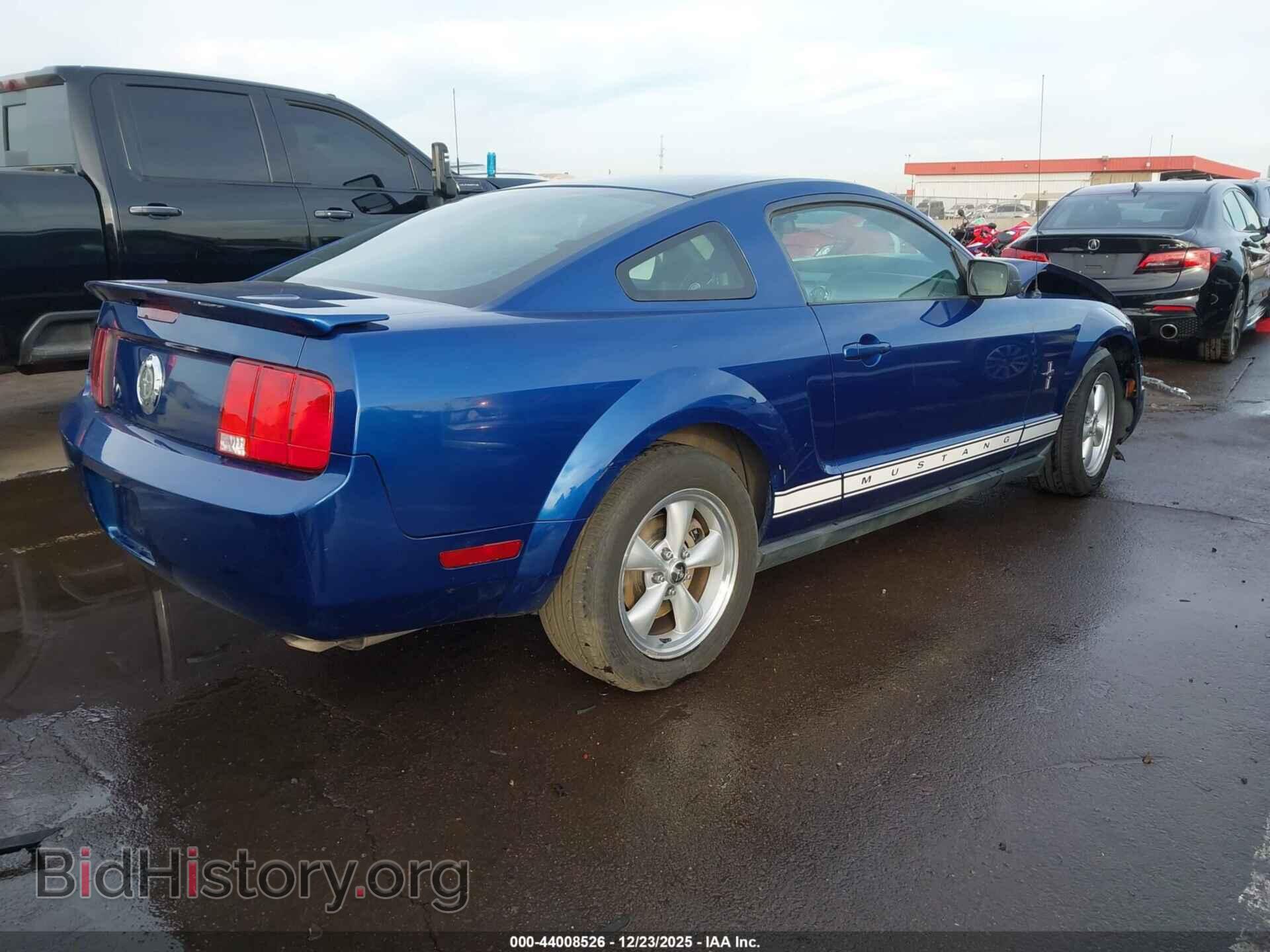 2007 FORD MUSTANG - VIN: 1ZVHT80N375270547 - Фото 4