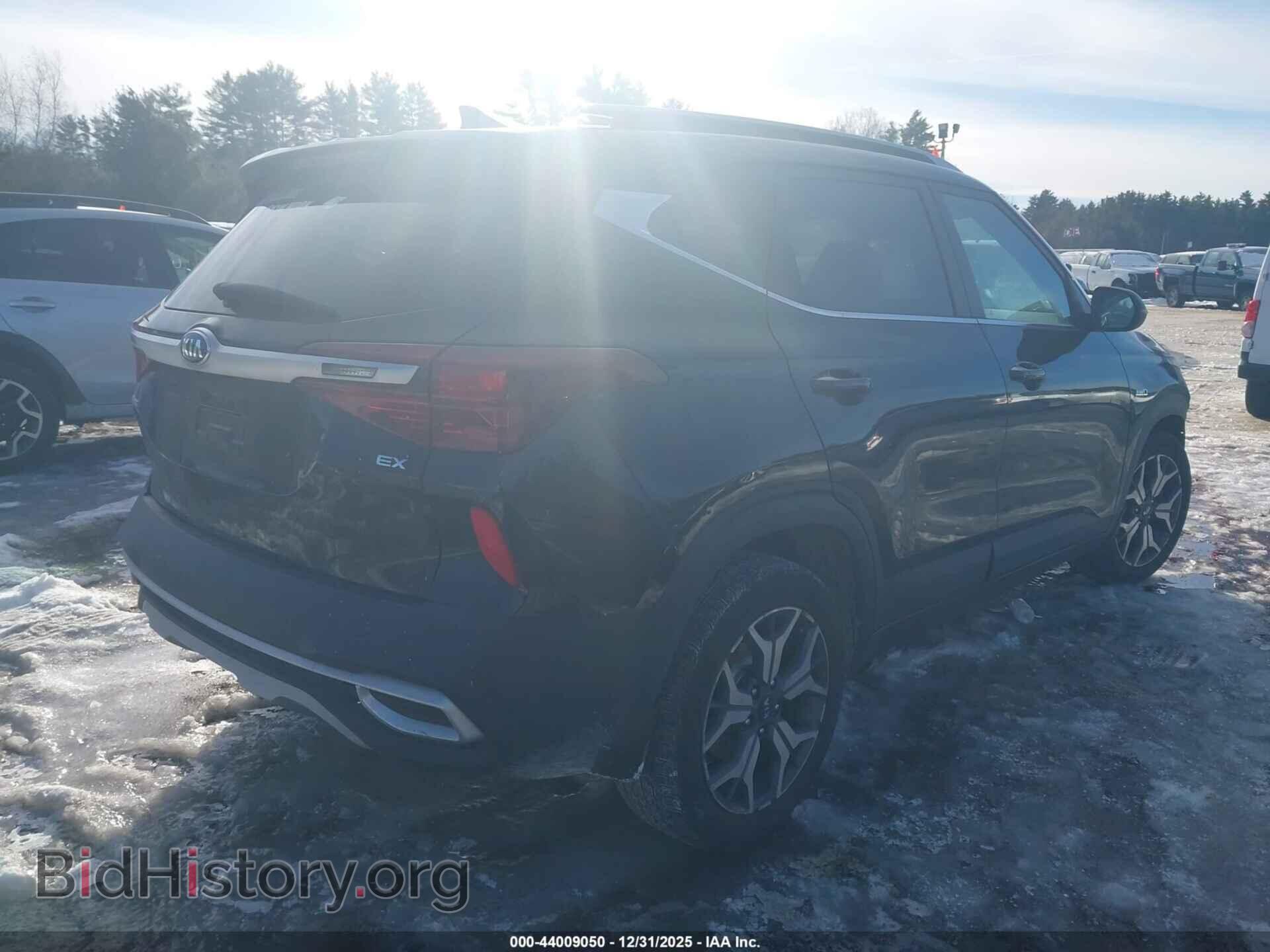 2021 KIA SELTOS - VIN: KNDERCAA3M7078600 - Фото 4