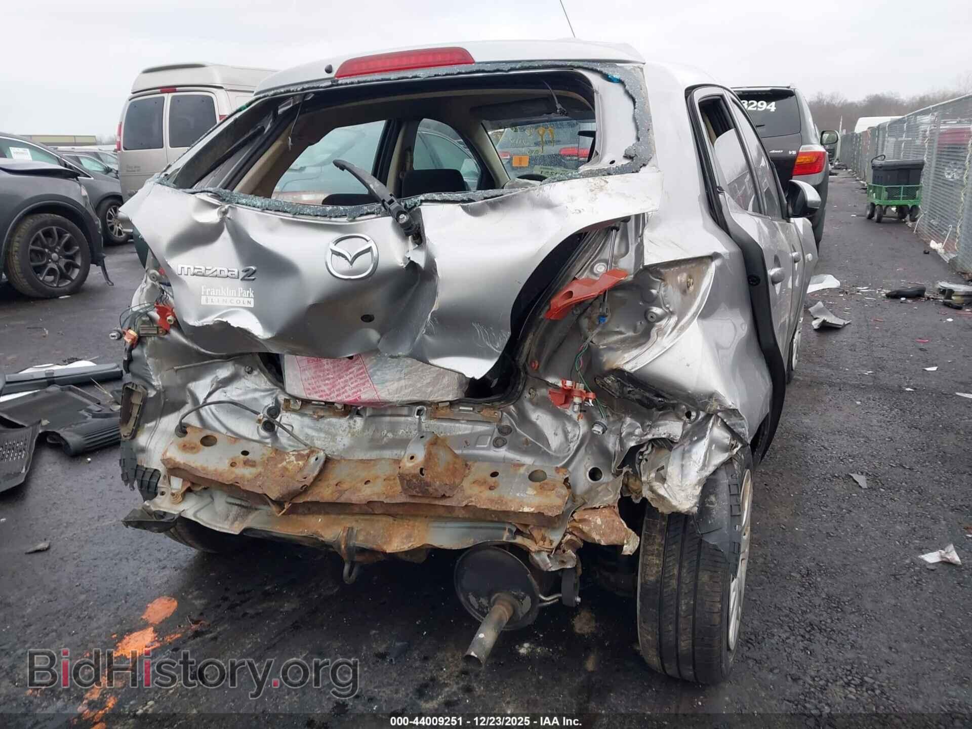 2011 MAZDA MAZDA2 - VIN: JM1DE1HY9B0110535 - Фото 4