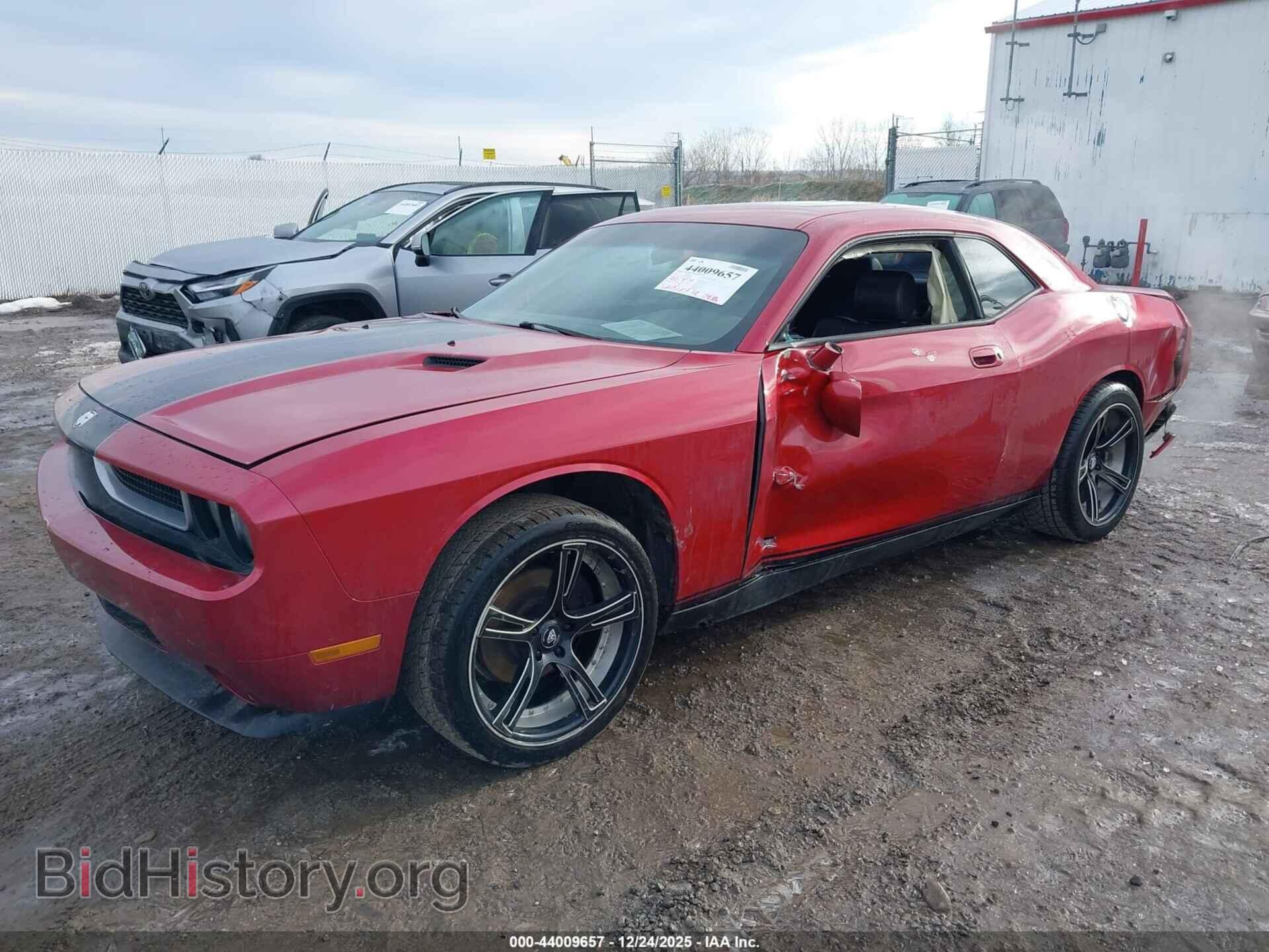 2010 DODGE CHALLENGER - VIN: 2B3CJ4DVXAH248746 - Фото 2