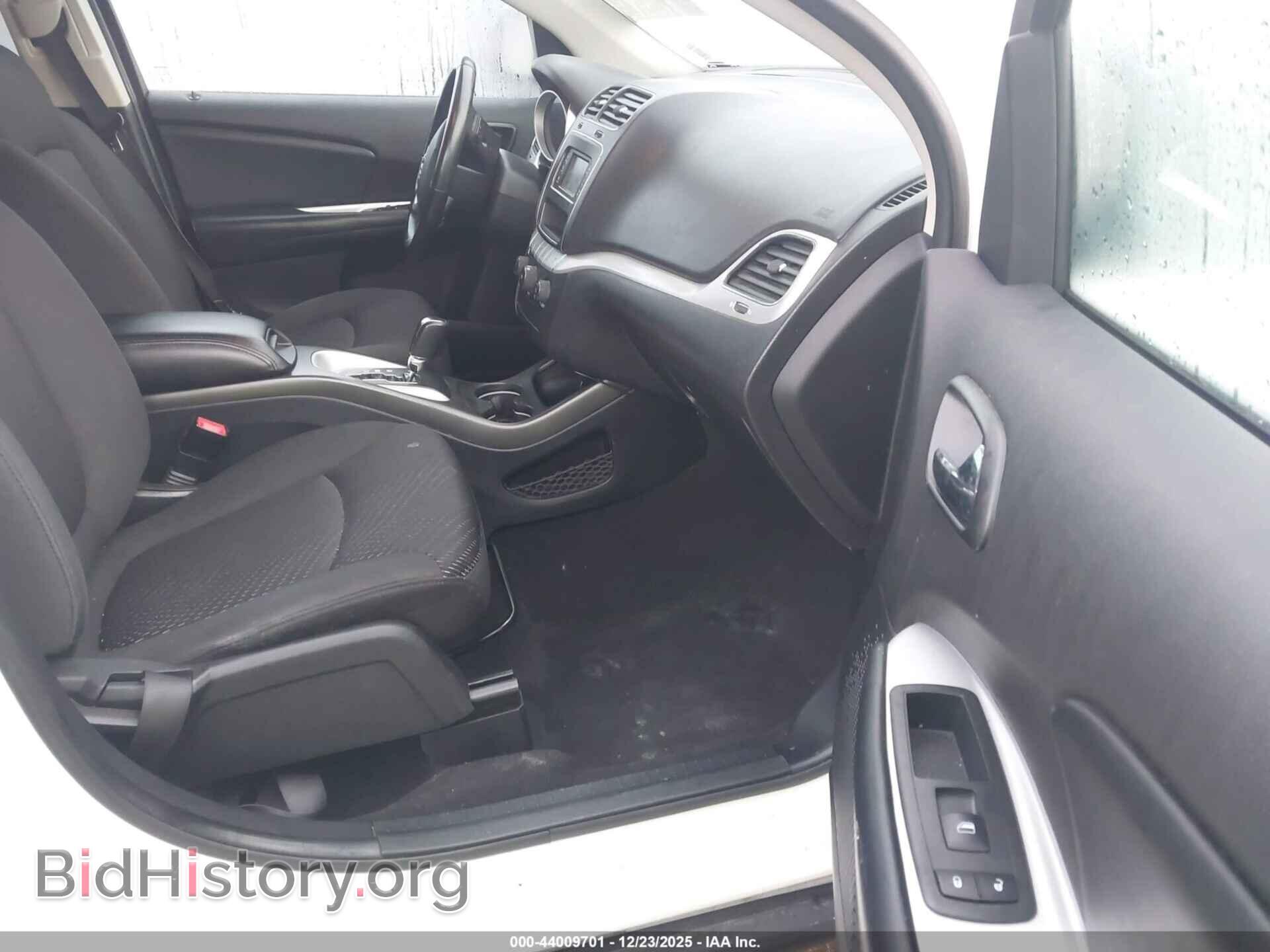 2018 DODGE JOURNEY - VIN: 3C4PDCAB5JT381871 - Фото 5