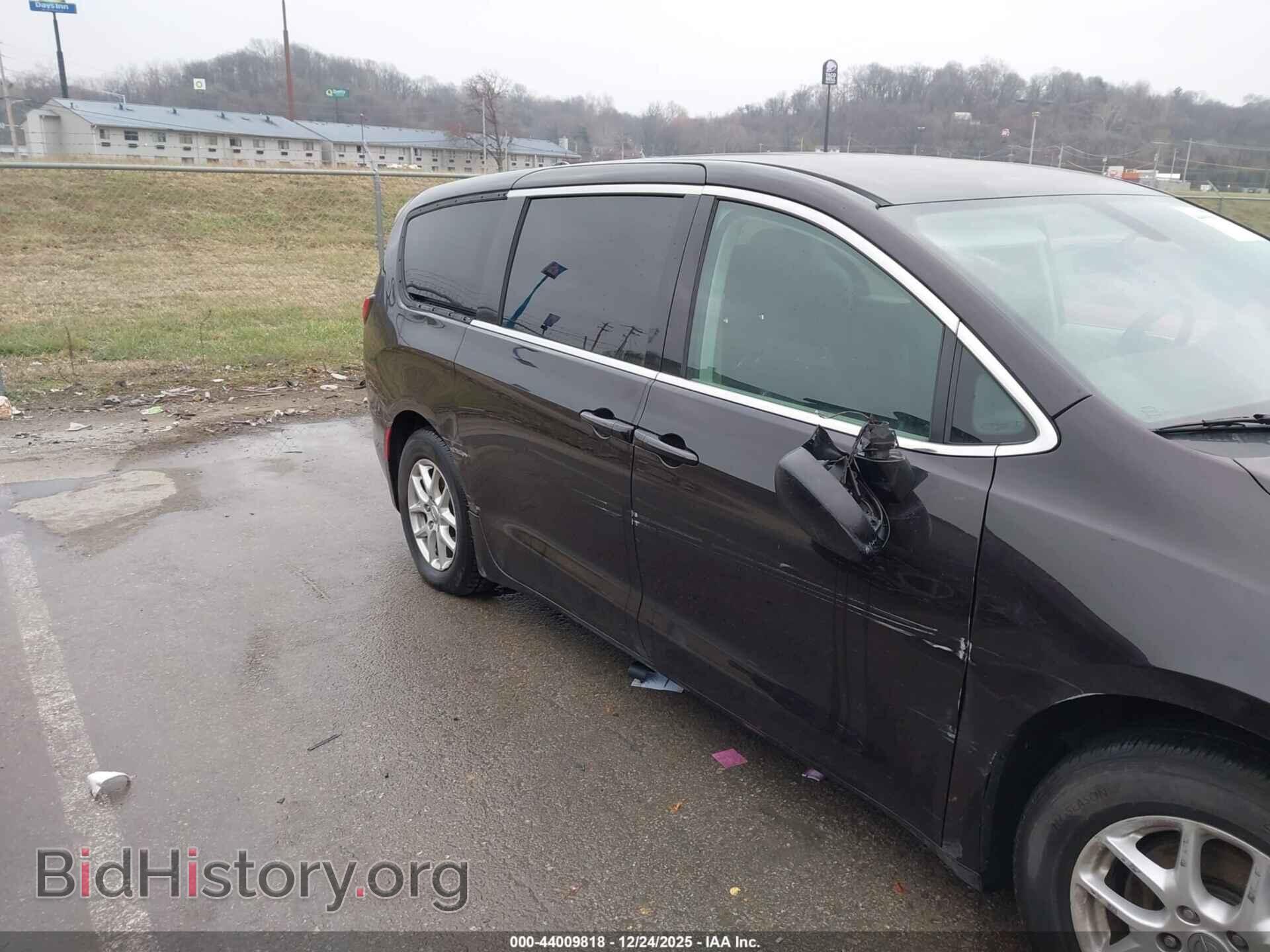 2018 CHRYSLER PACIFICA - VIN: 2C4RC1CG5JR101653 - Фото 17