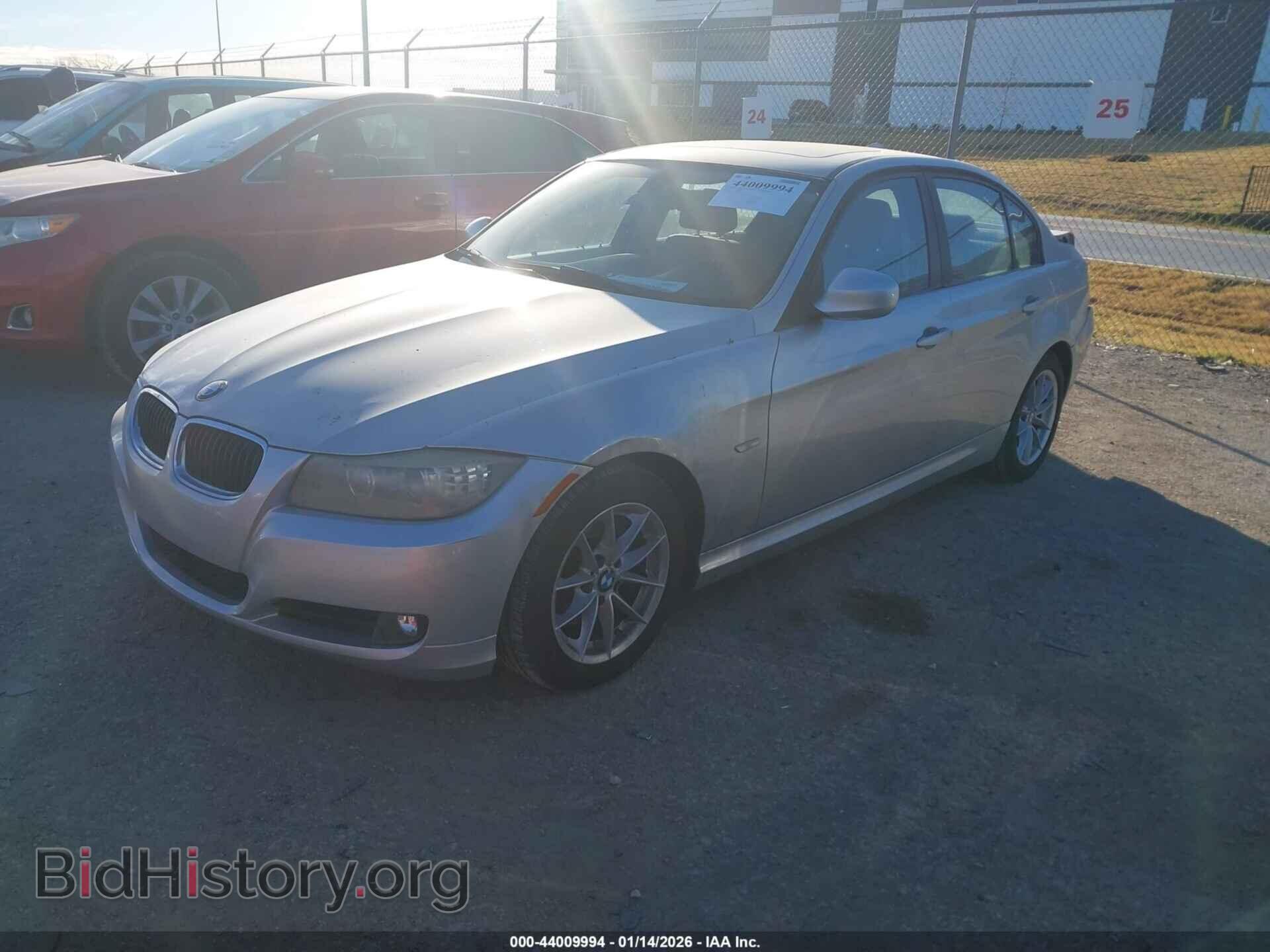 2010 BMW 328I - VIN: WBAPH7C54AE129836 - Фото 2