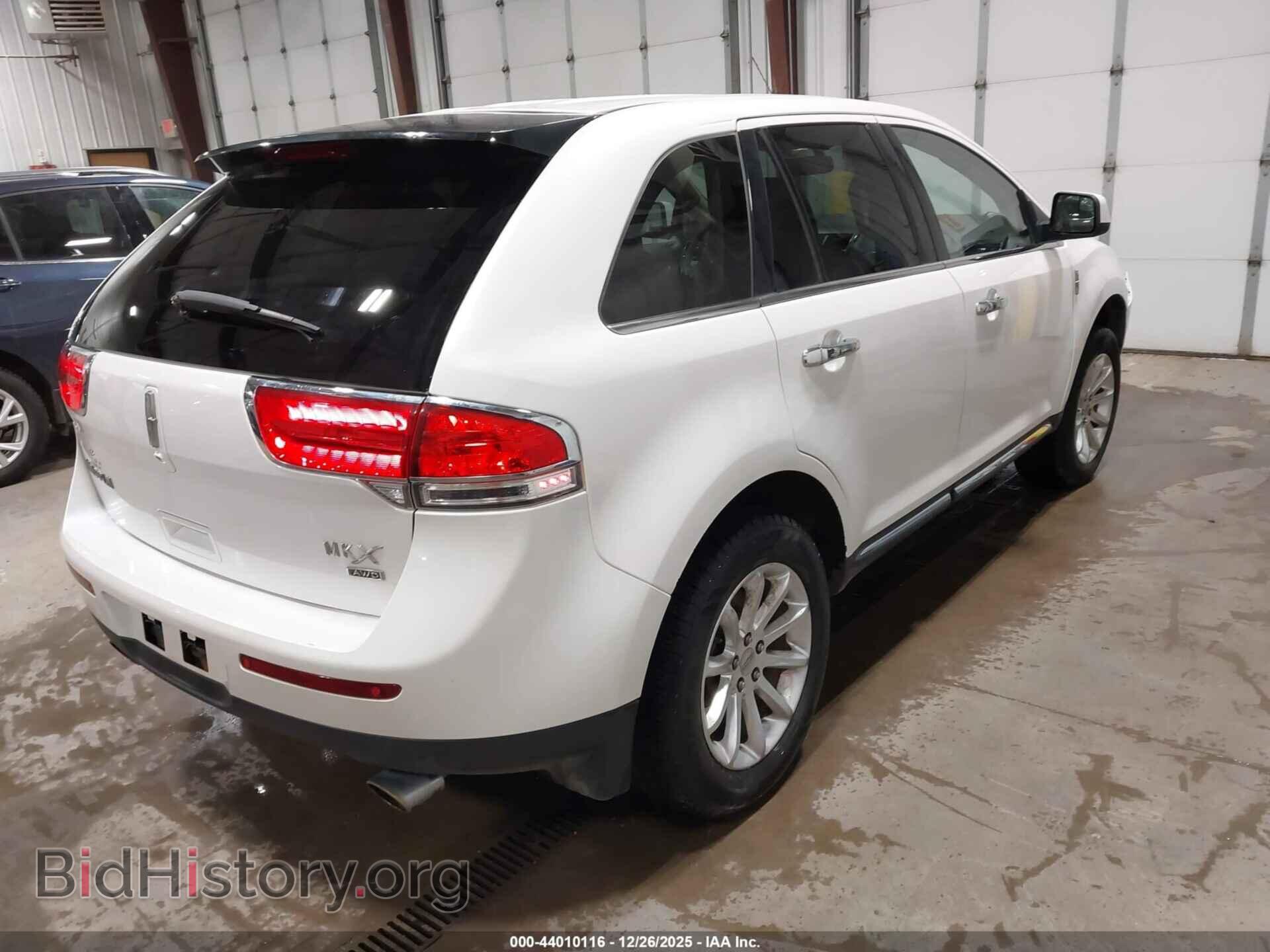 2011 LINCOLN MKX - VIN: 2LMDJ8JK9BBJ10267 - Photo 4
