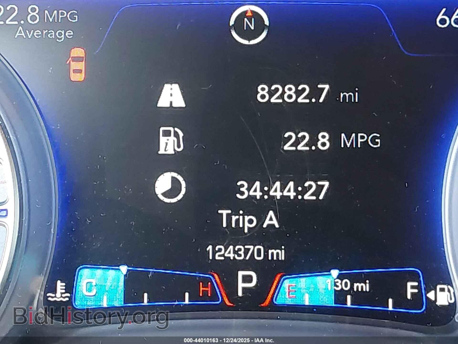 2015 CHRYSLER 300 - VIN: 2C3CCAAG0FH803227 - Фото 15