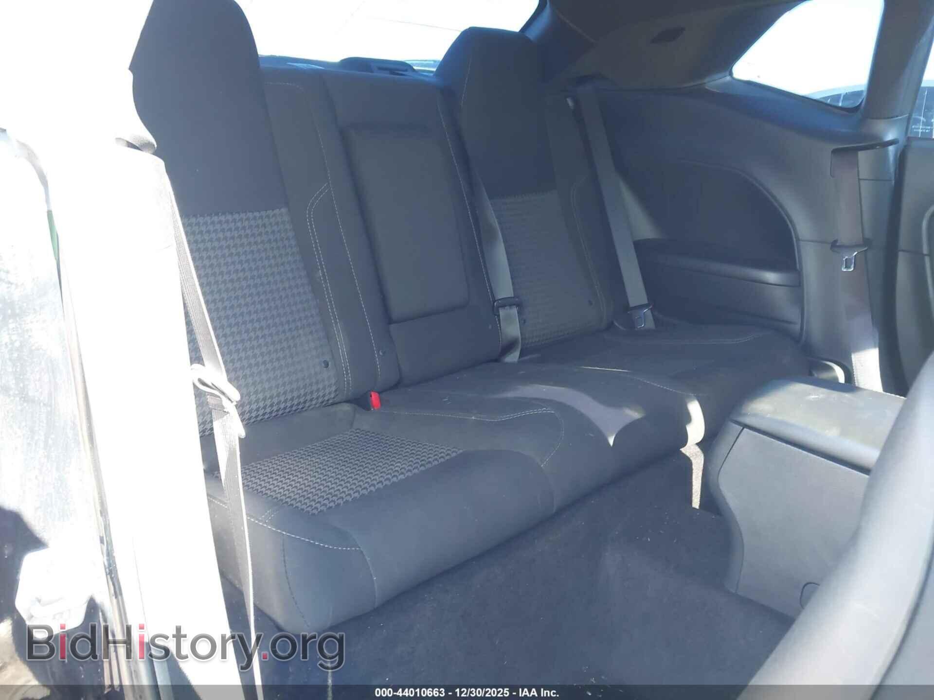 2016 DODGE CHALLENGER - VIN: 2C3CDZAG5GH200769 - Фото 8