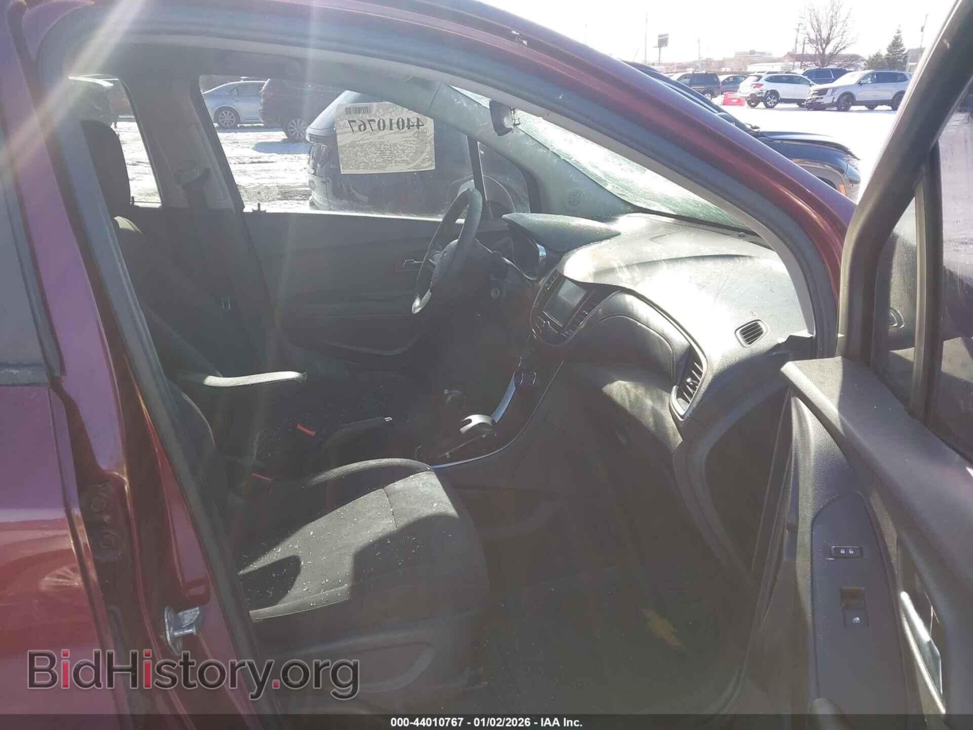 2017 CHEVROLET TRAX - VIN: 3GNCJKSB9HL250086 - Фото 5