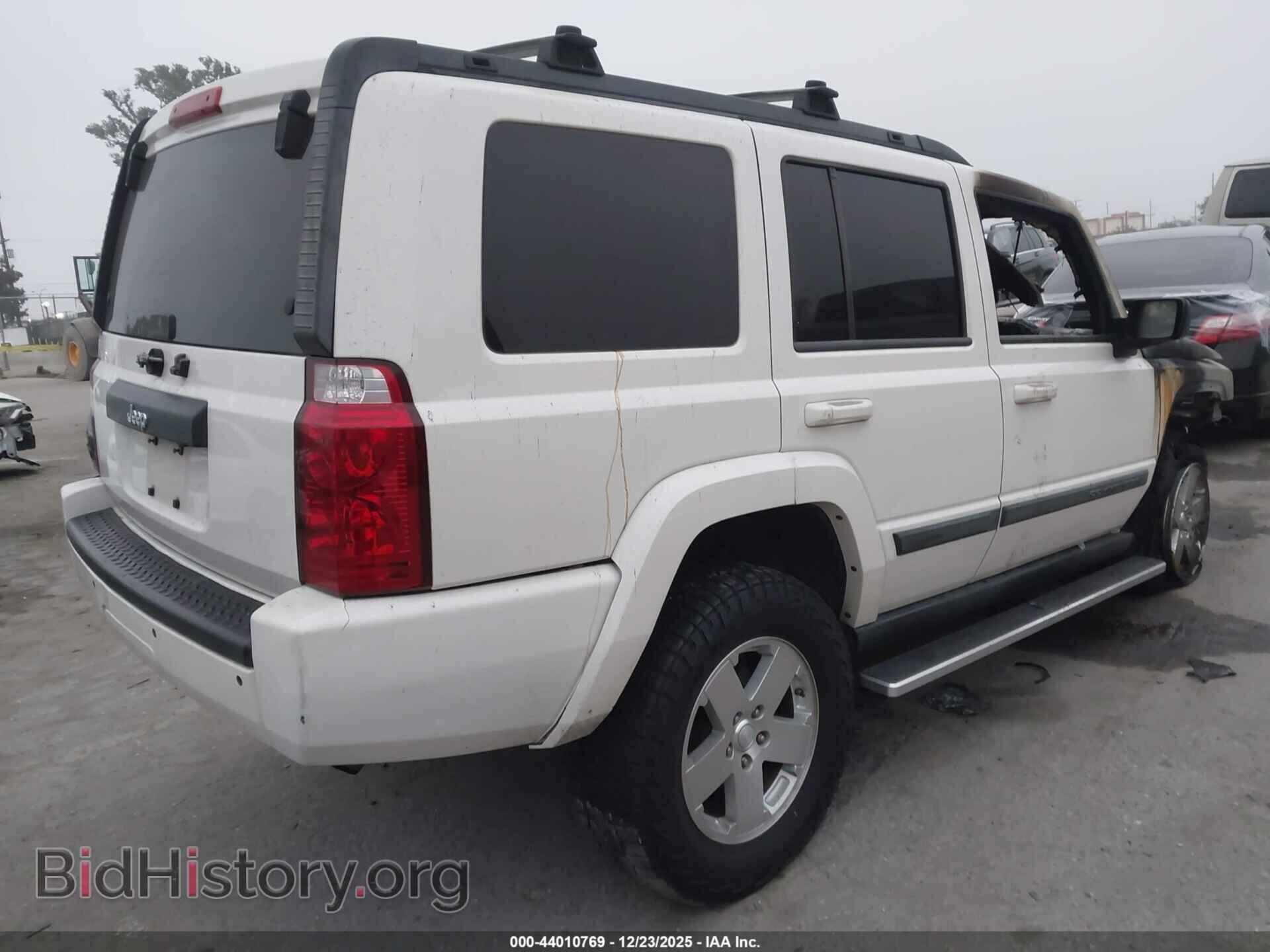 2008 JEEP COMMANDER - VIN: 1J8HH48K88C224919 - Фото 4