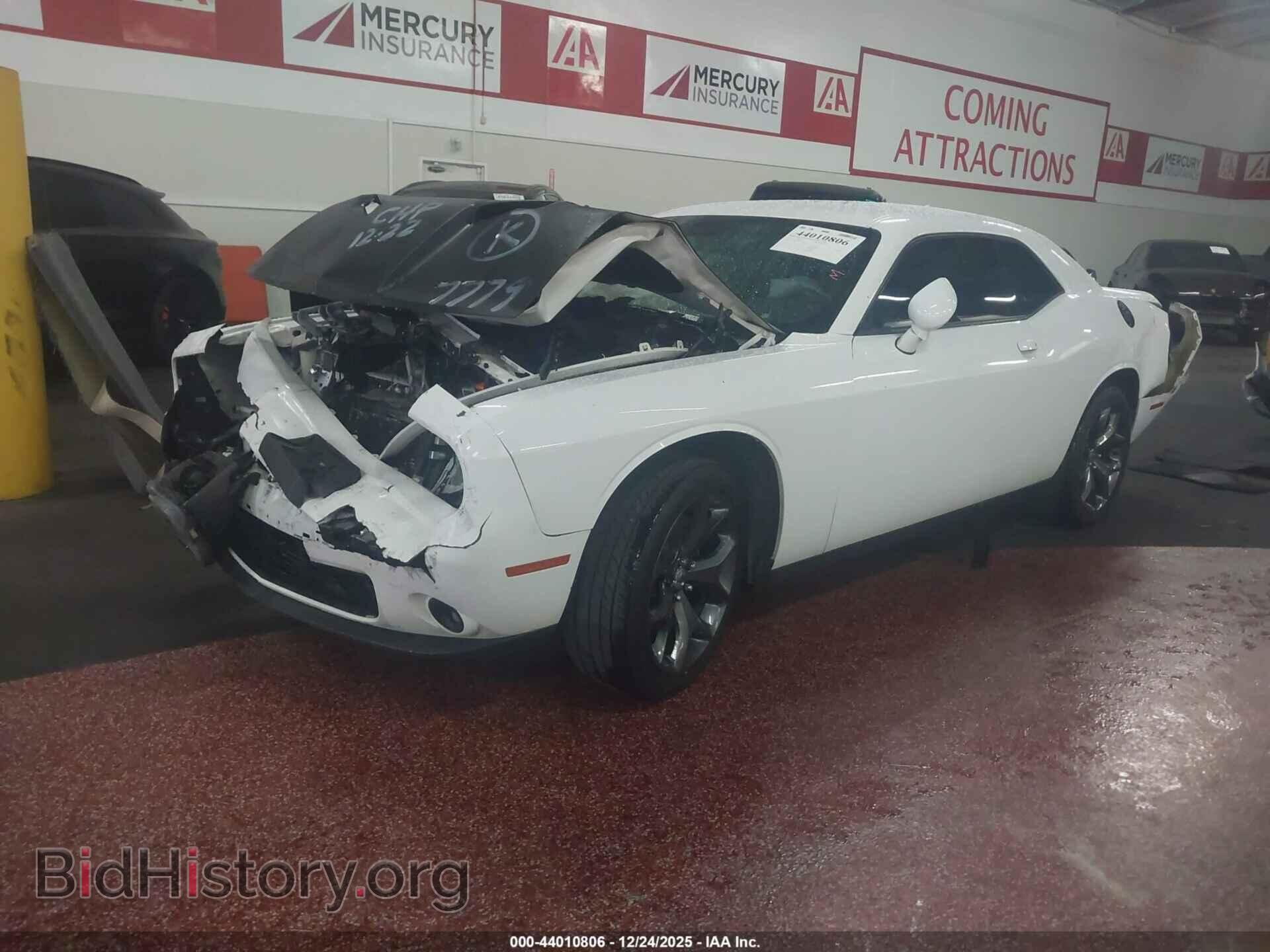 2018 DODGE CHALLENGER - VIN: 2C3CDZAG8JH327779 - Фото 2