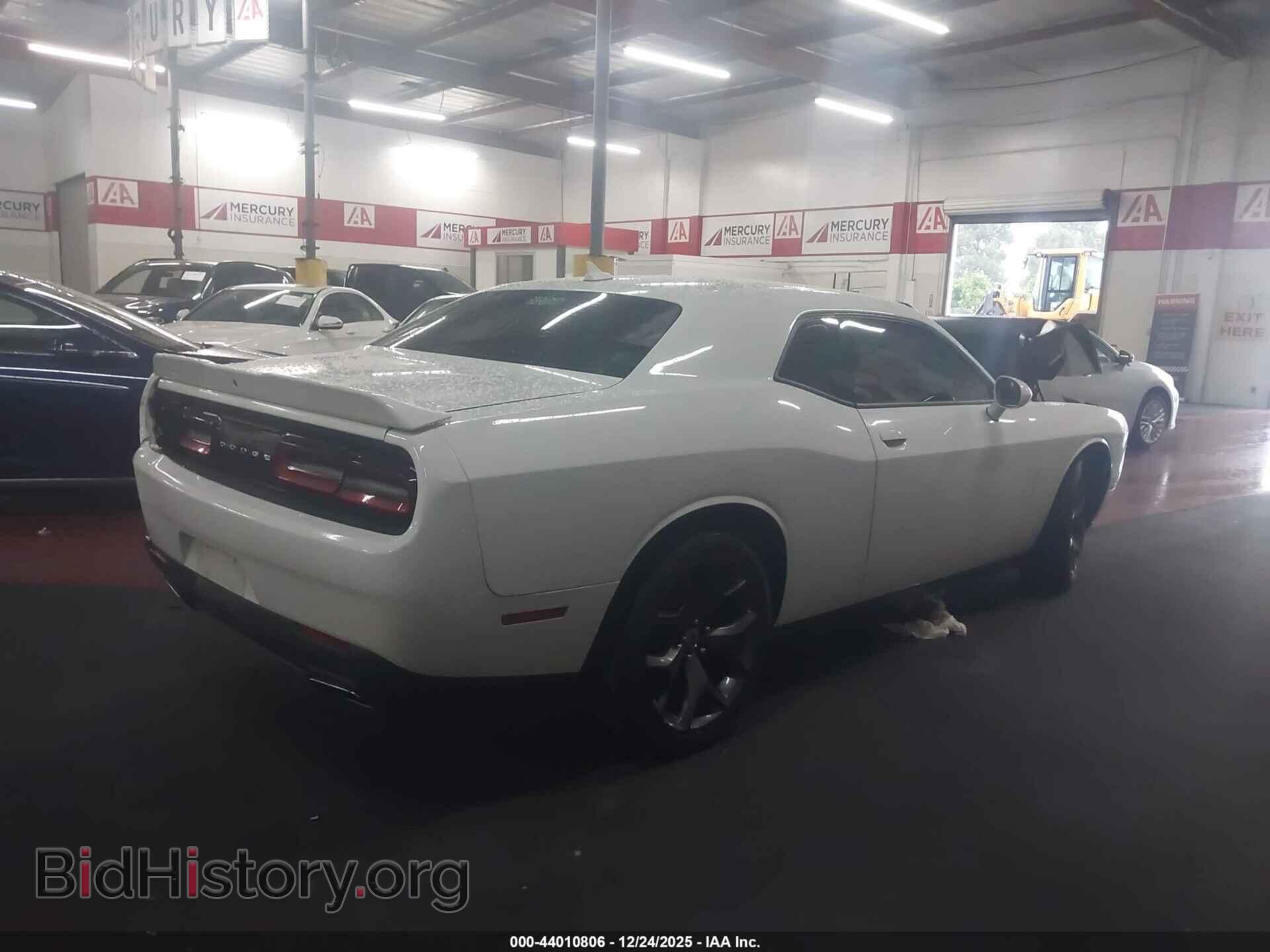 2018 DODGE CHALLENGER - VIN: 2C3CDZAG8JH327779 - Фото 4