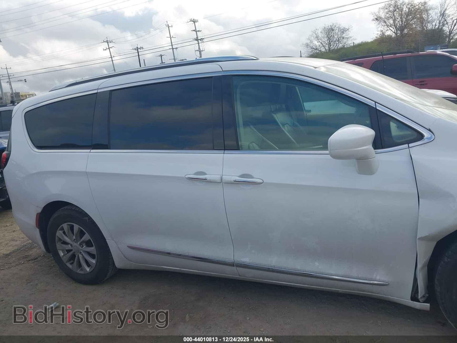 2019 CHRYSLER PACIFICA - VIN: 2C4RC1BG7KR608993 - Photo 13