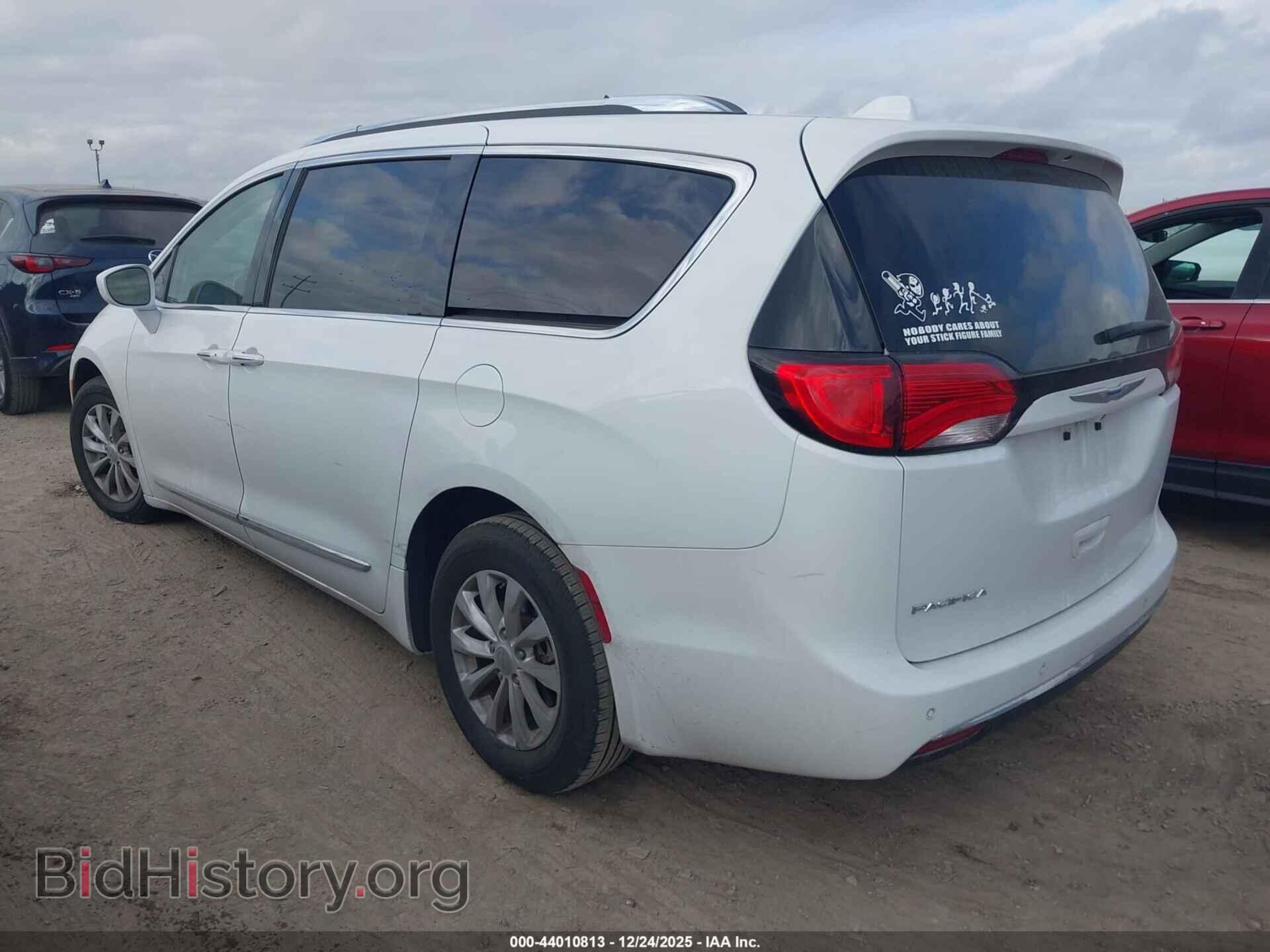 2019 CHRYSLER PACIFICA - VIN: 2C4RC1BG7KR608993 - Photo 3