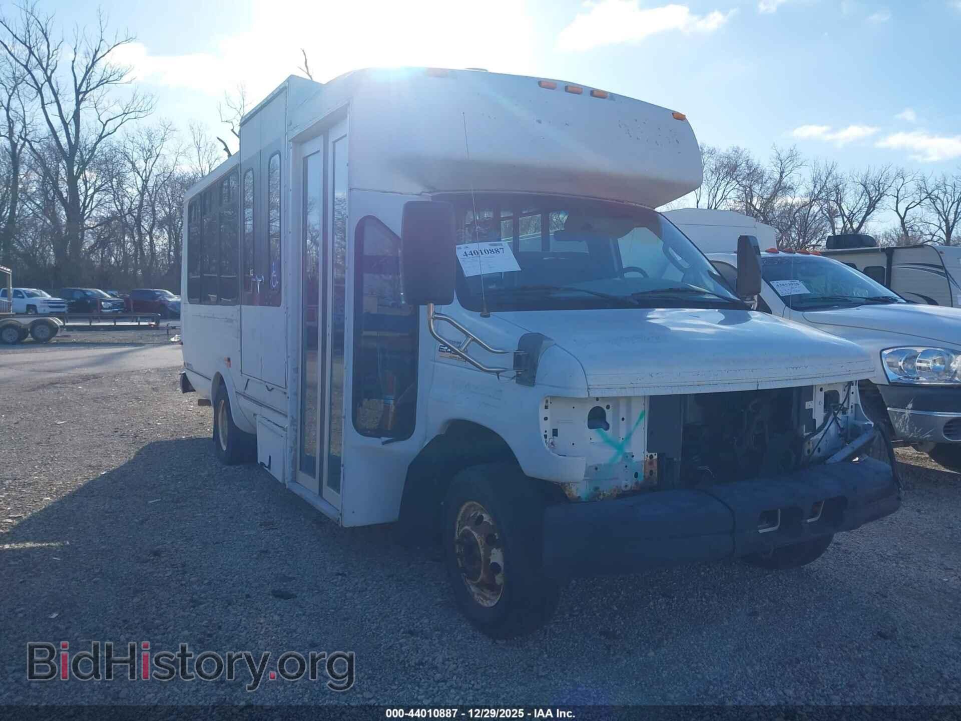 Photo 1FDXE45P96HB33083 - FORD E-450 CUTAWAY 2006