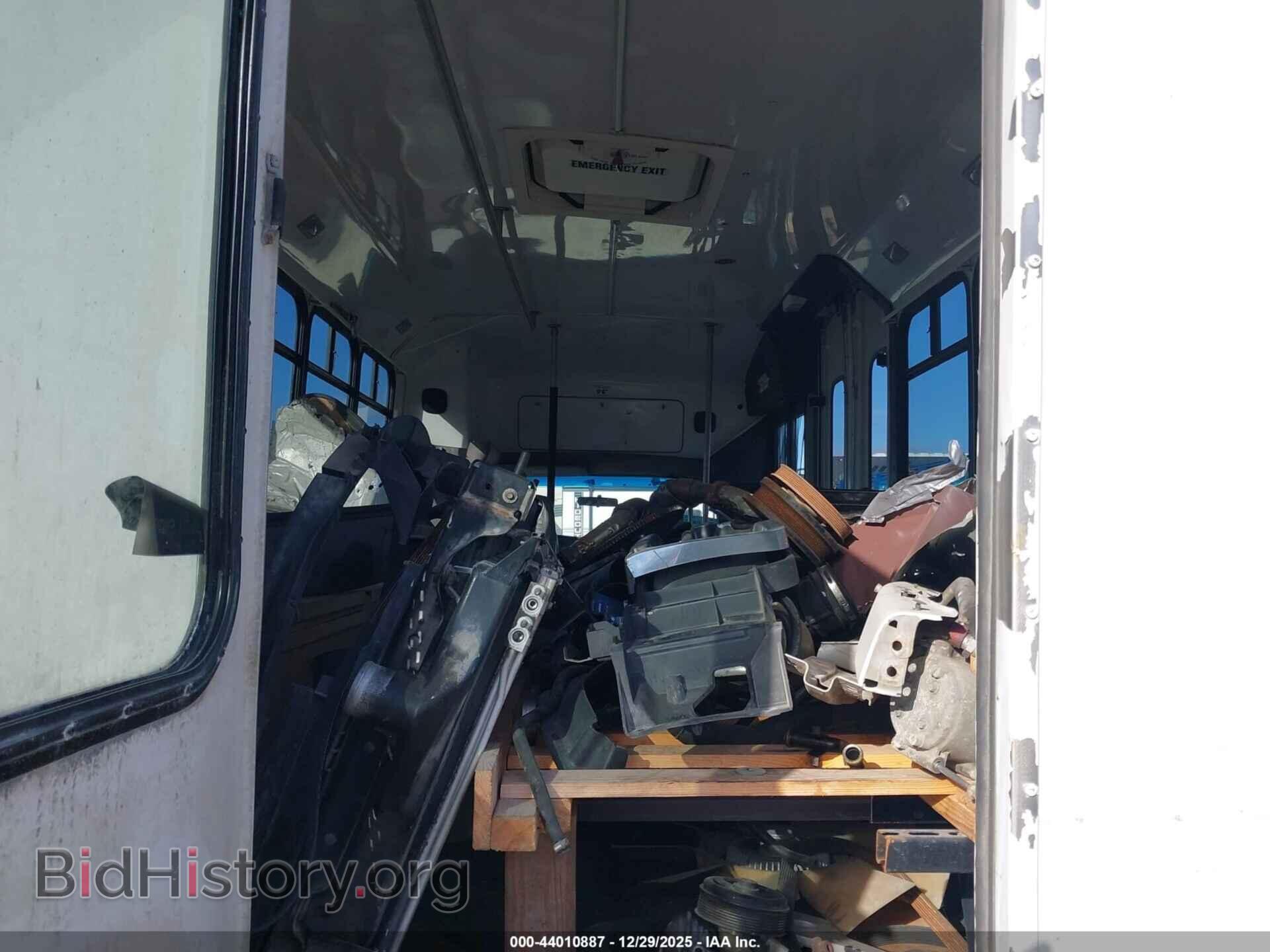 2006 FORD E-450 CUTAWAY - VIN: 1FDXE45P96HB33083 - Фото 6