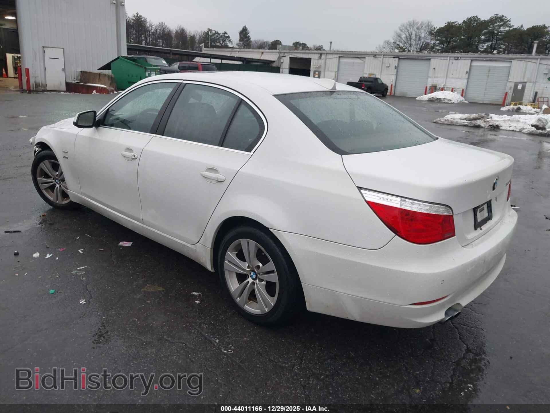 2010 BMW 528I - VIN: WBANV1C5XAC388517 - Фото 3