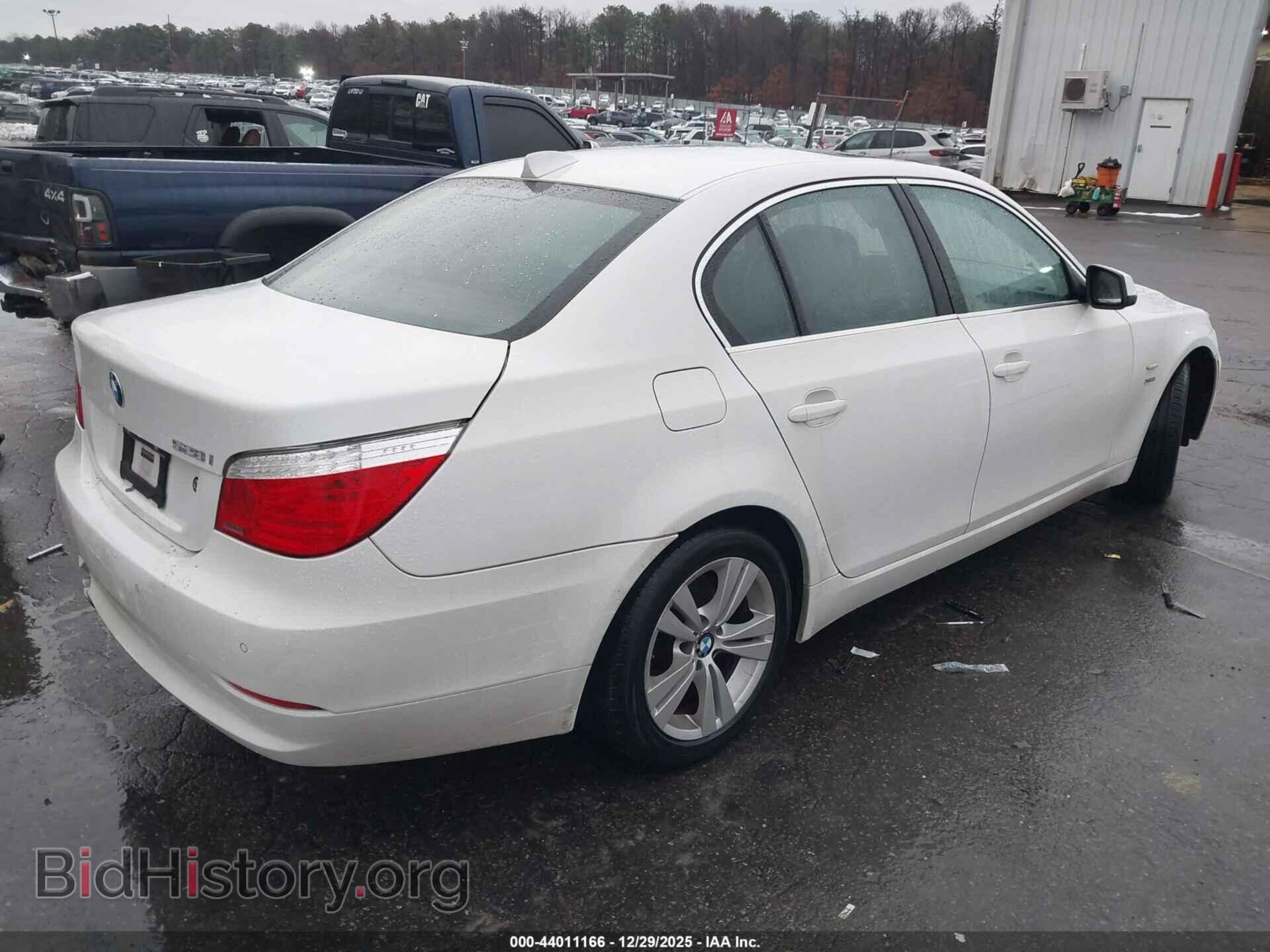 2010 BMW 528I - VIN: WBANV1C5XAC388517 - Фото 4