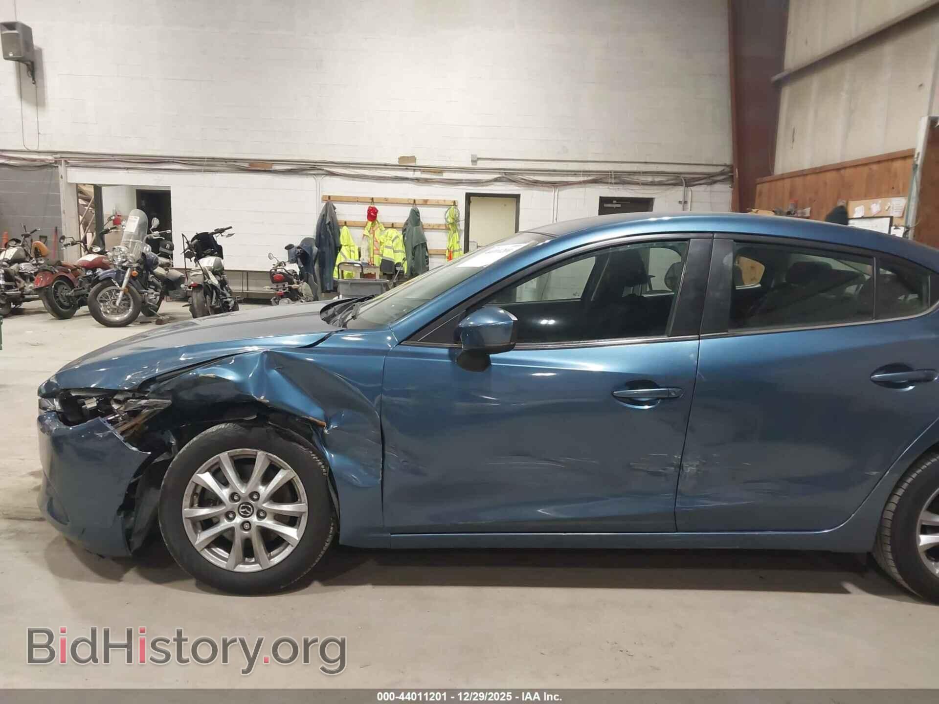2017 MAZDA MAZDA3 - VIN: 3MZBN1U74HM120106 - Фото 6