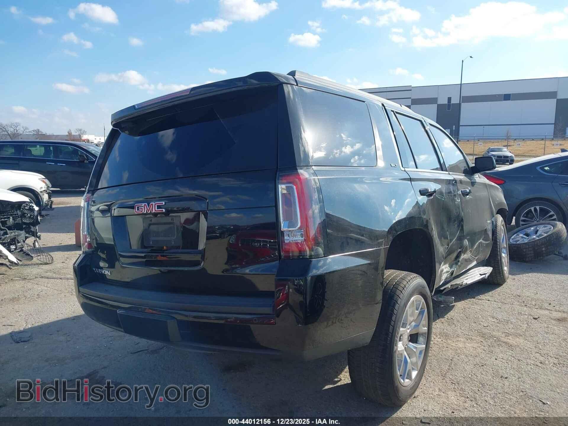 2016 GMC YUKON - VIN: 1GKS2BKC0GR455656 - Photo 4