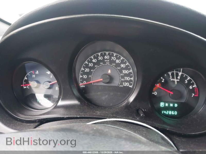 2013 Chrysler 200 (VIN 1C3CCBCG7DN744748) — photo 7 of 15