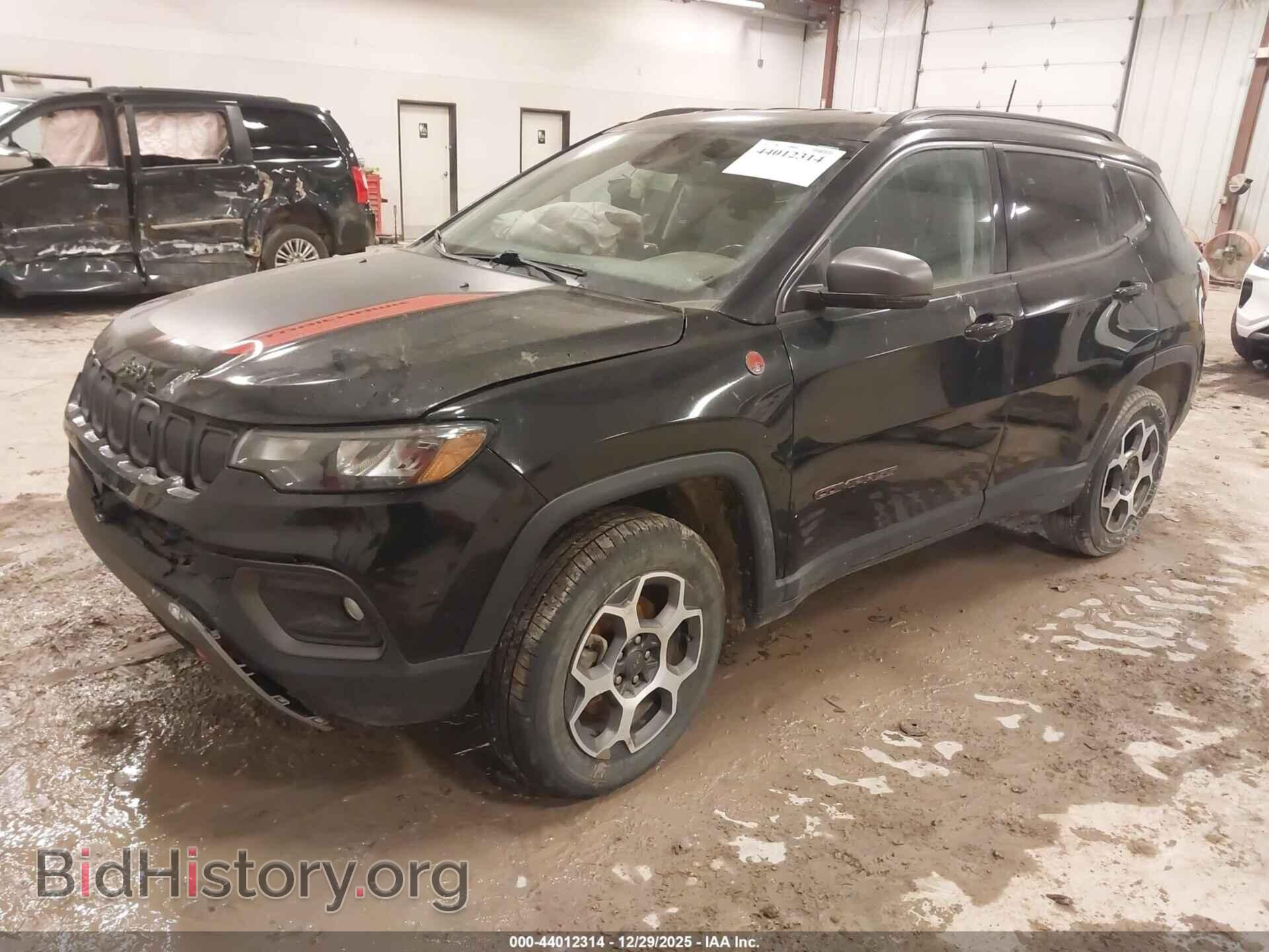2022 JEEP COMPASS - VIN: 3C4NJDDB8NT132696 - Фото 2