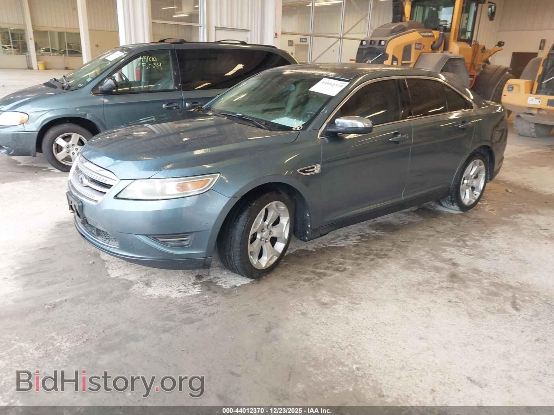 2010 FORD TAURUS - VIN: 1FAHP2FW0AG111281 - Фото 2