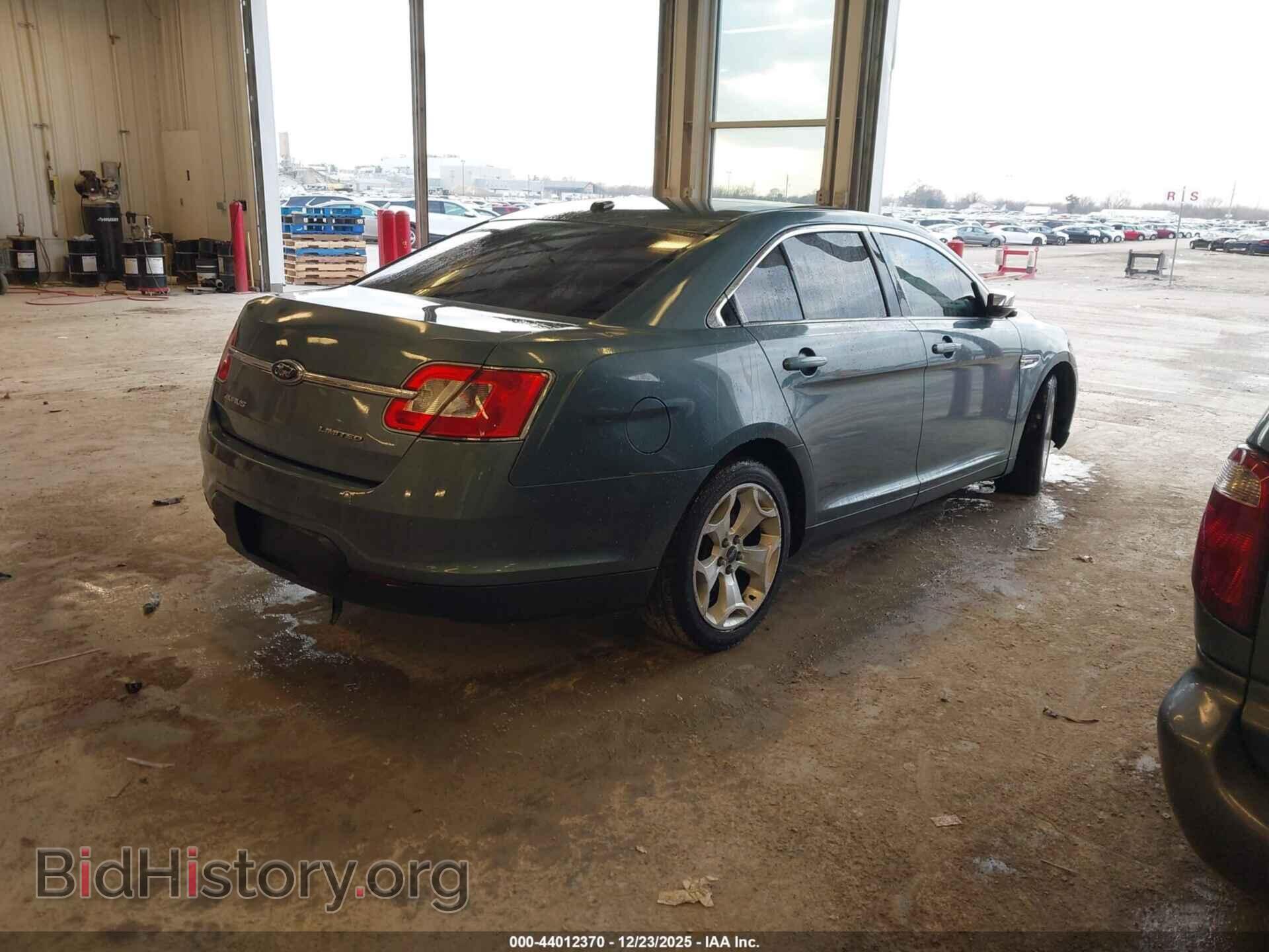 2010 FORD TAURUS - VIN: 1FAHP2FW0AG111281 - Фото 4
