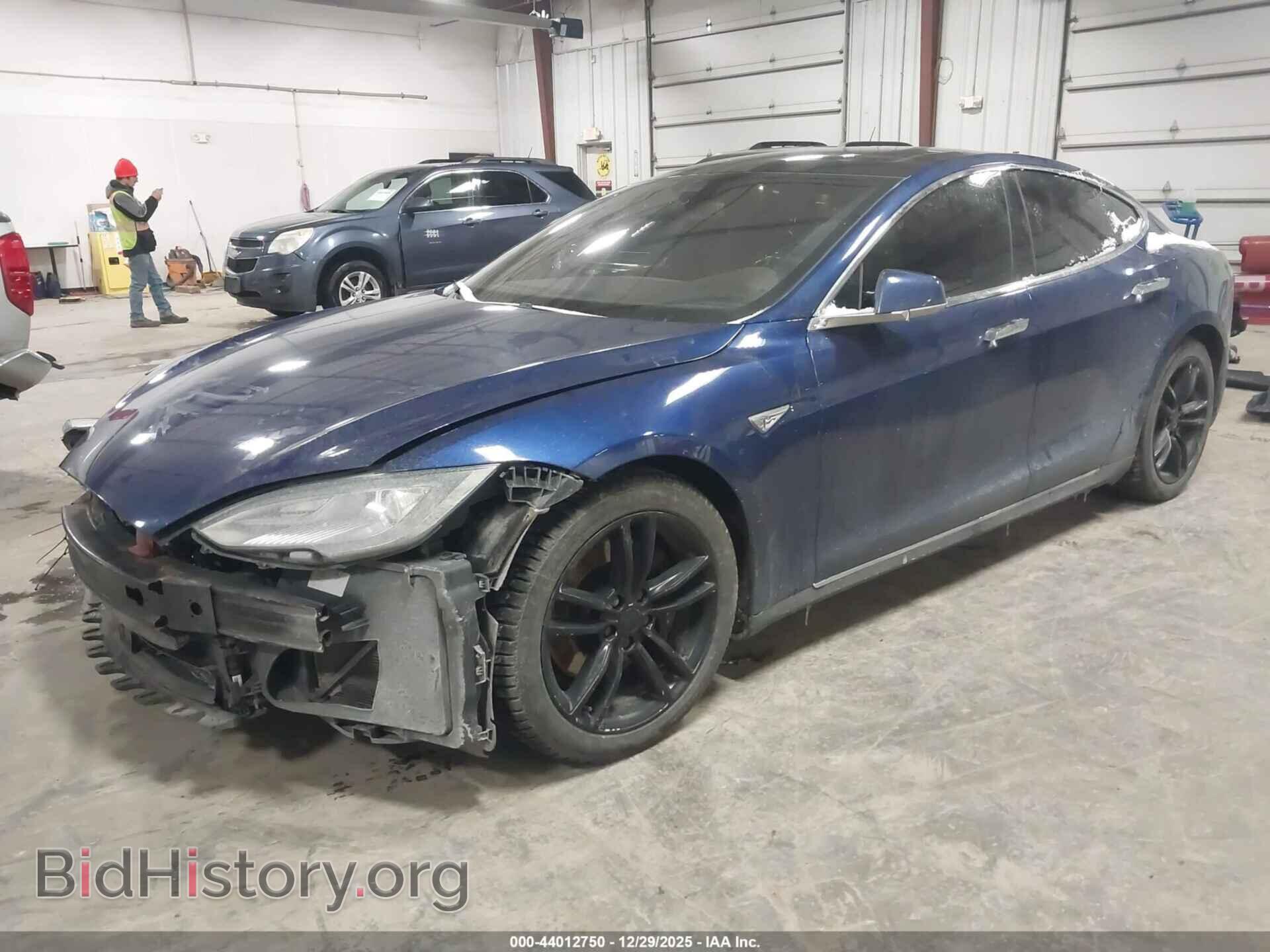 2015 TESLA MODEL S - VIN: 5YJSA1S29FF095047 - Фото 2