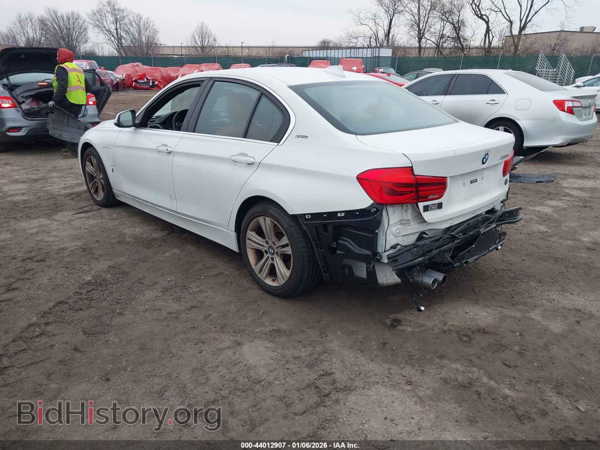 2018 BMW 330E - VIN: WBA8E1C50JA178114 - Фото 3