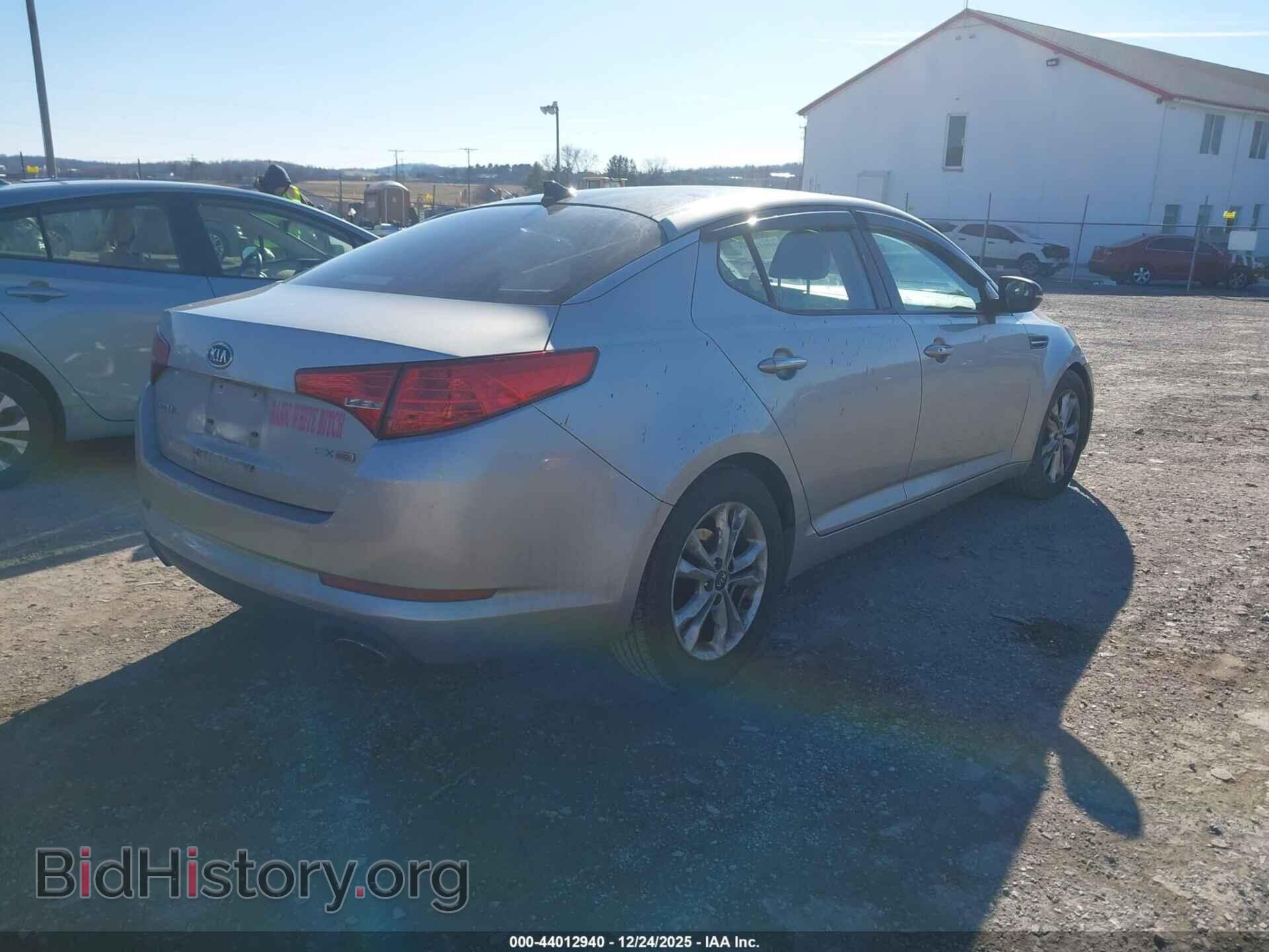 2011 KIA OPTIMA - VIN: KNAGN4A74B5120695 - Photo 4