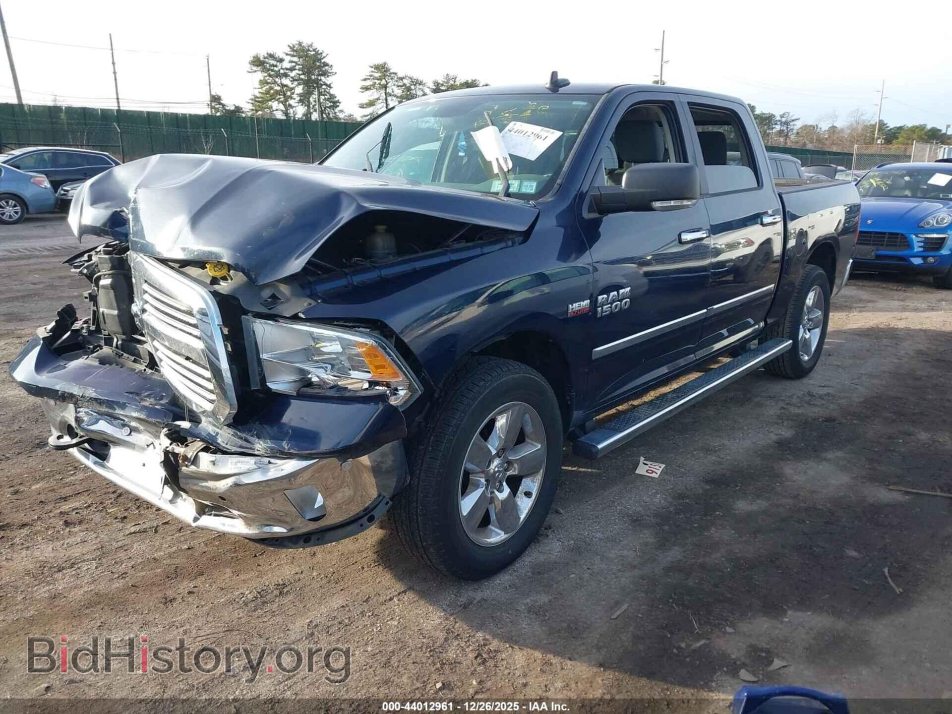 2016 RAM 1500 - VIN: 3C6RR7LT7GG190940 - Фото 2