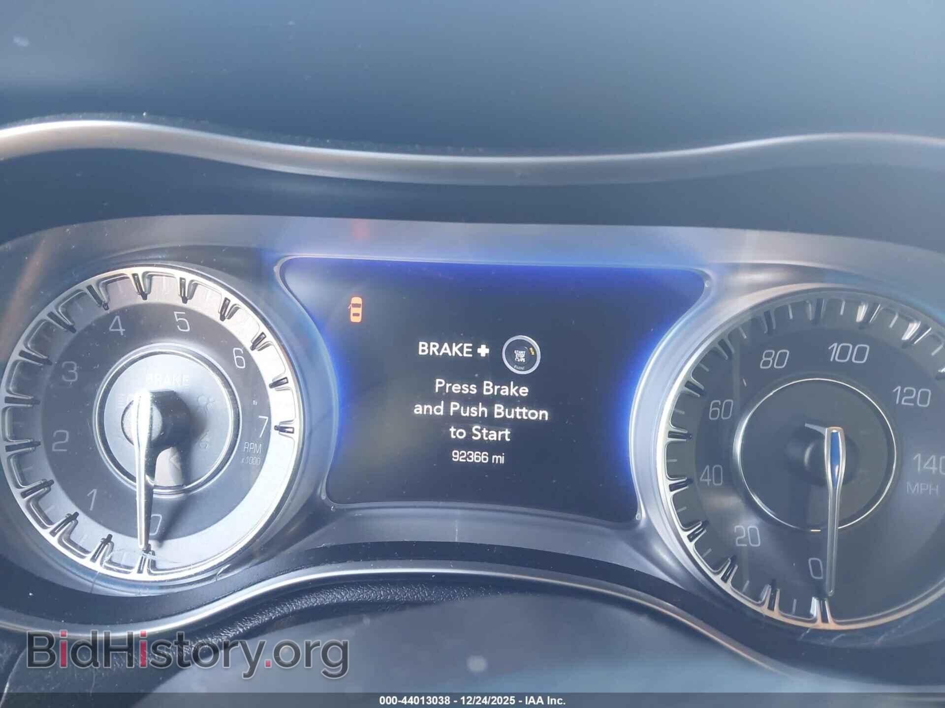 2018 CHRYSLER 300 - VIN: 2C3CCAAG0JH302007 - Фото 7