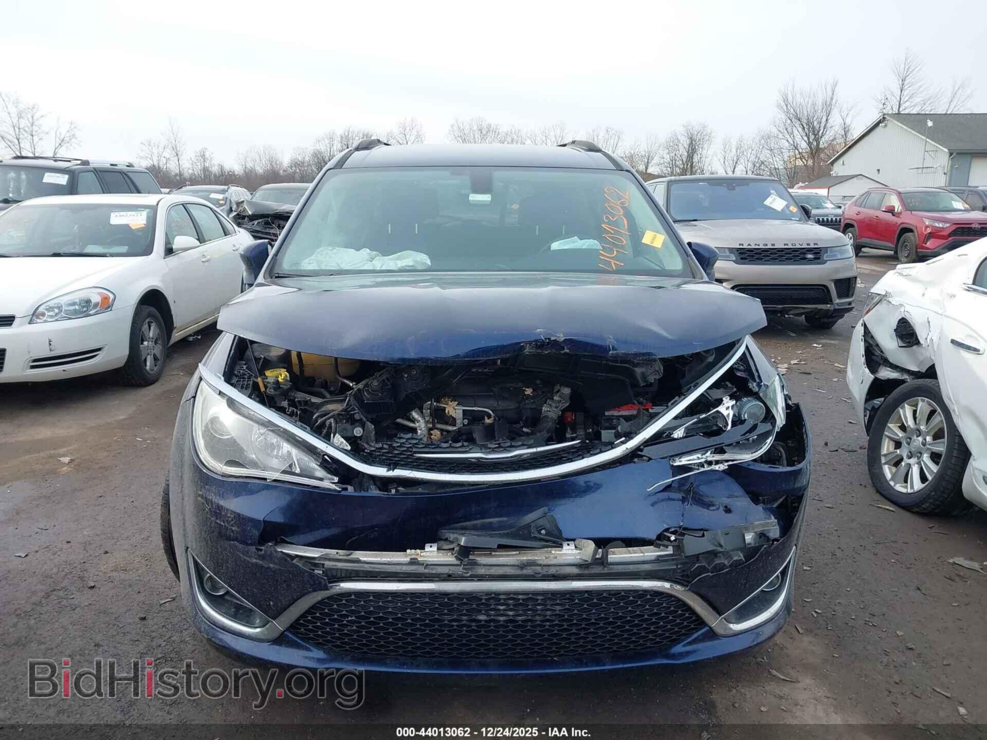2017 CHRYSLER PACIFICA - VIN: 2C4RC1BG9HR712345 - Фото 11